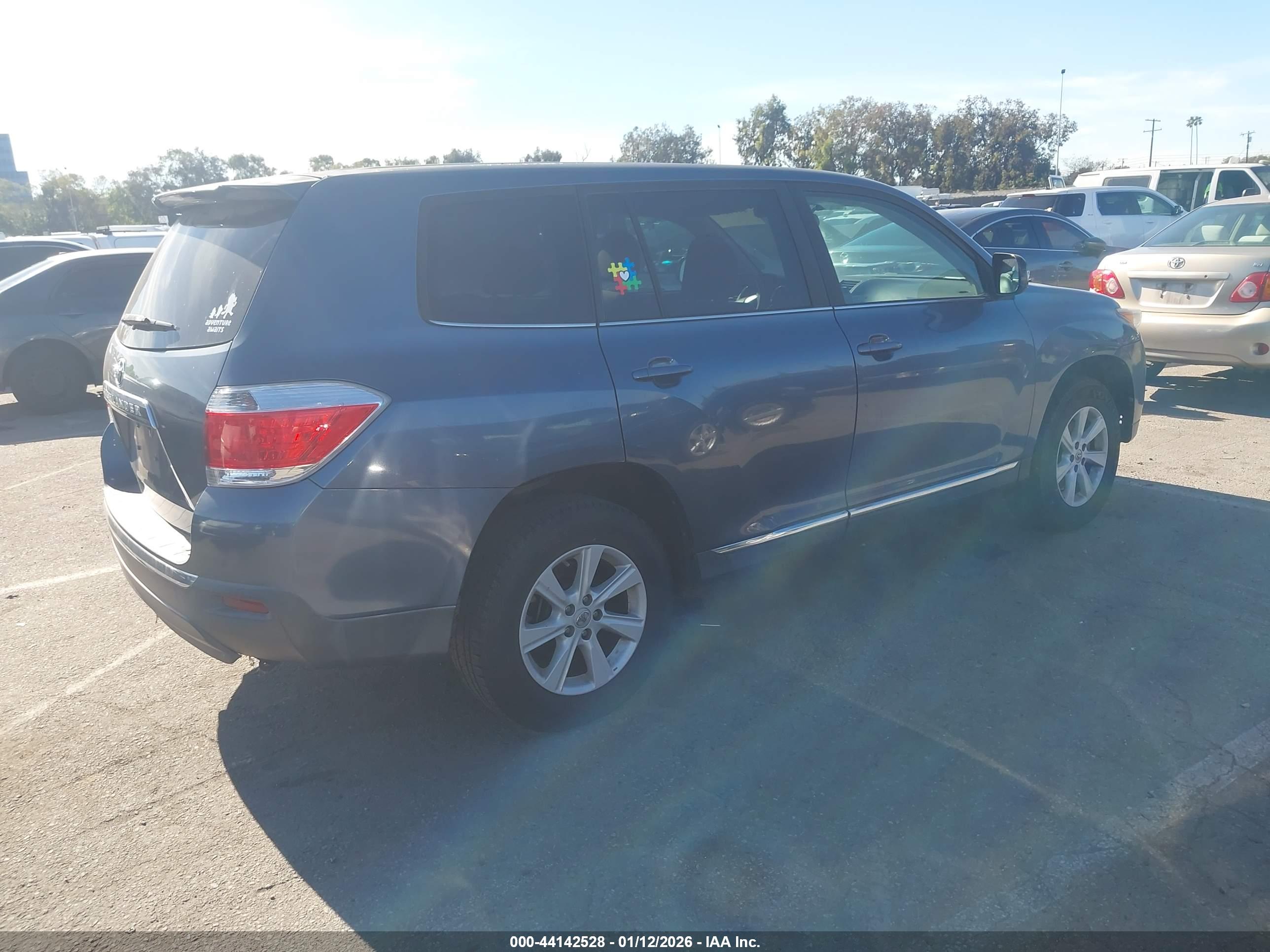 TOYOTA HIGHLANDER image 4