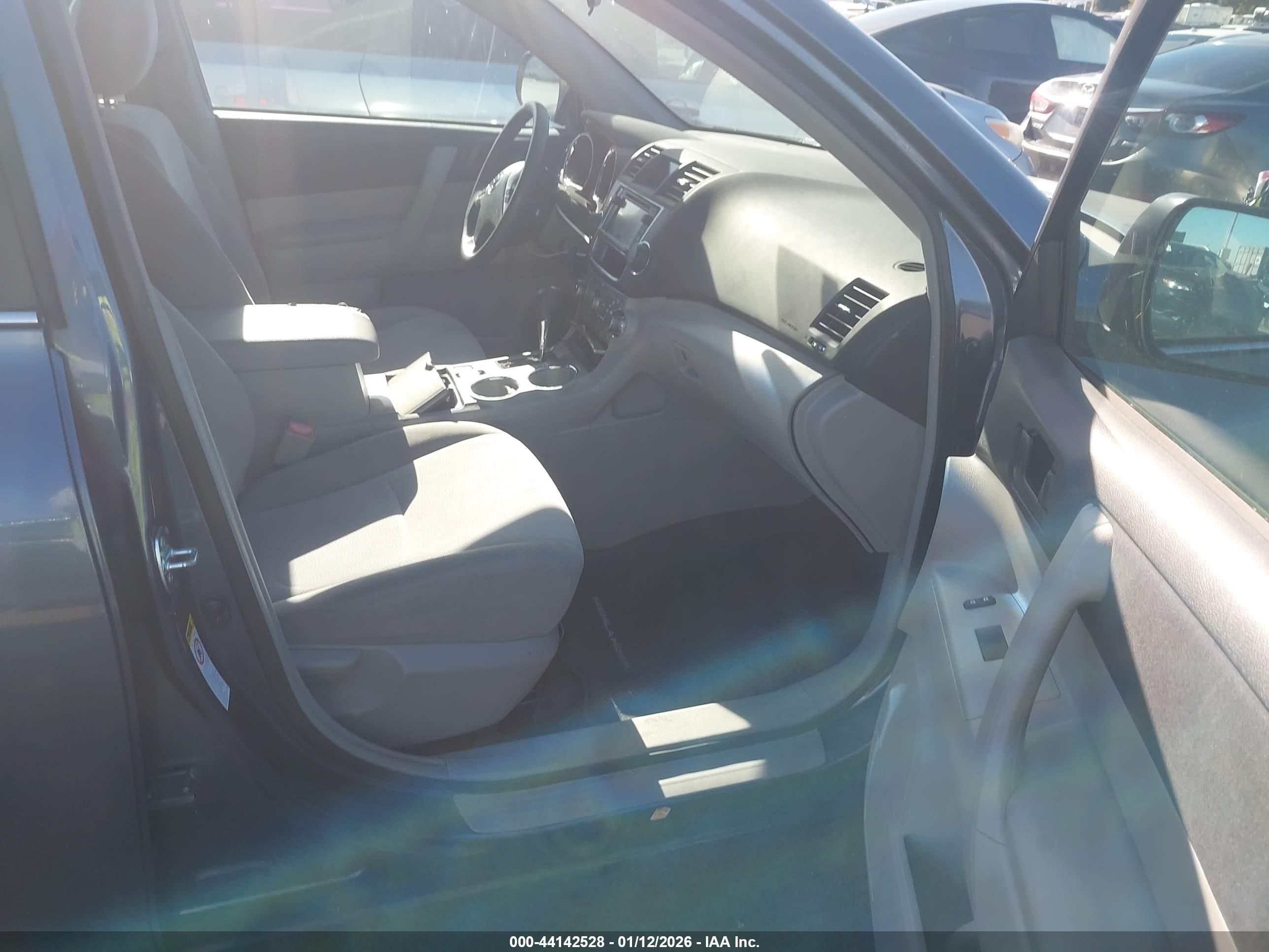 TOYOTA HIGHLANDER image 5