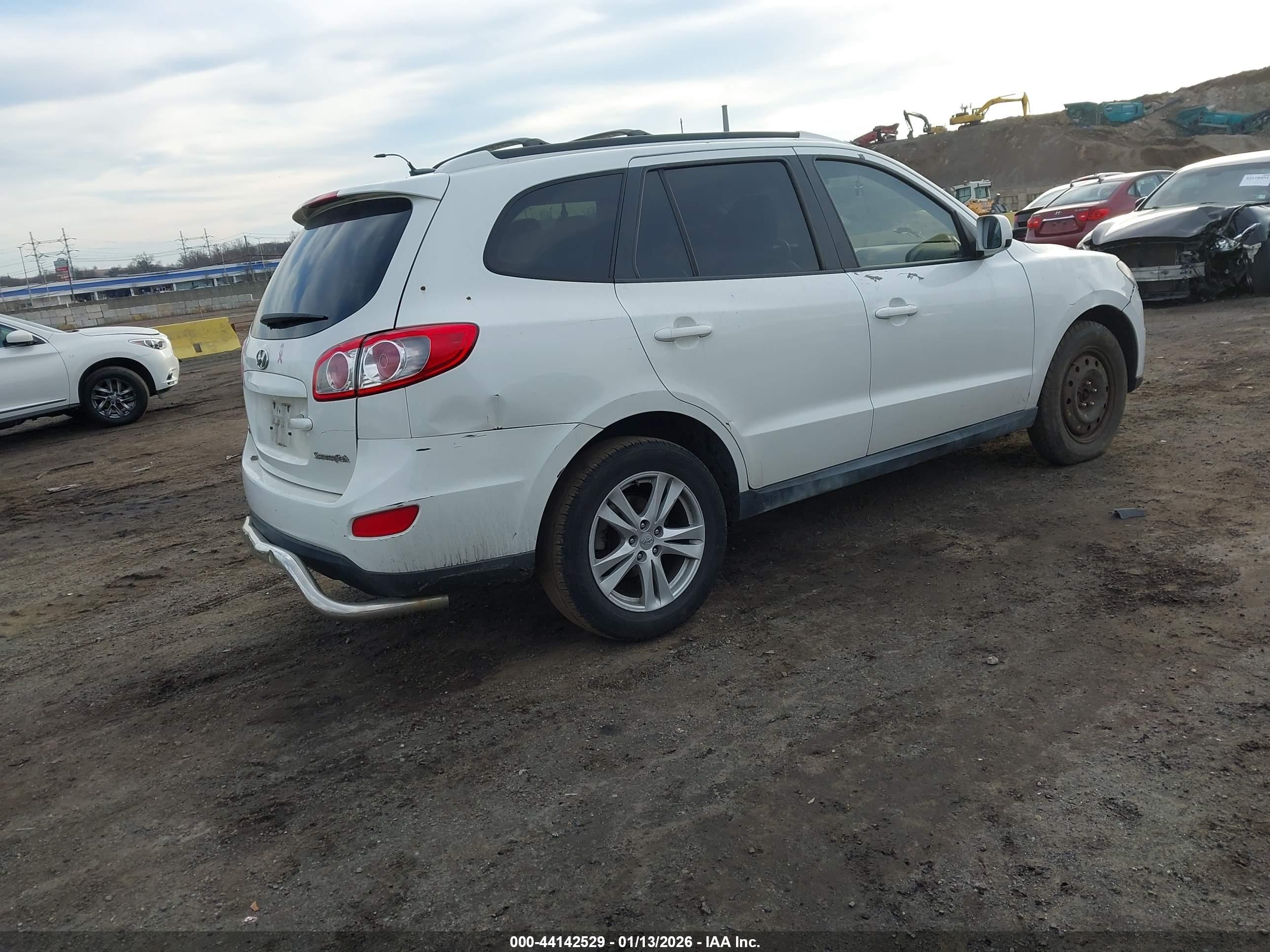 HYUNDAI SANTA image 4