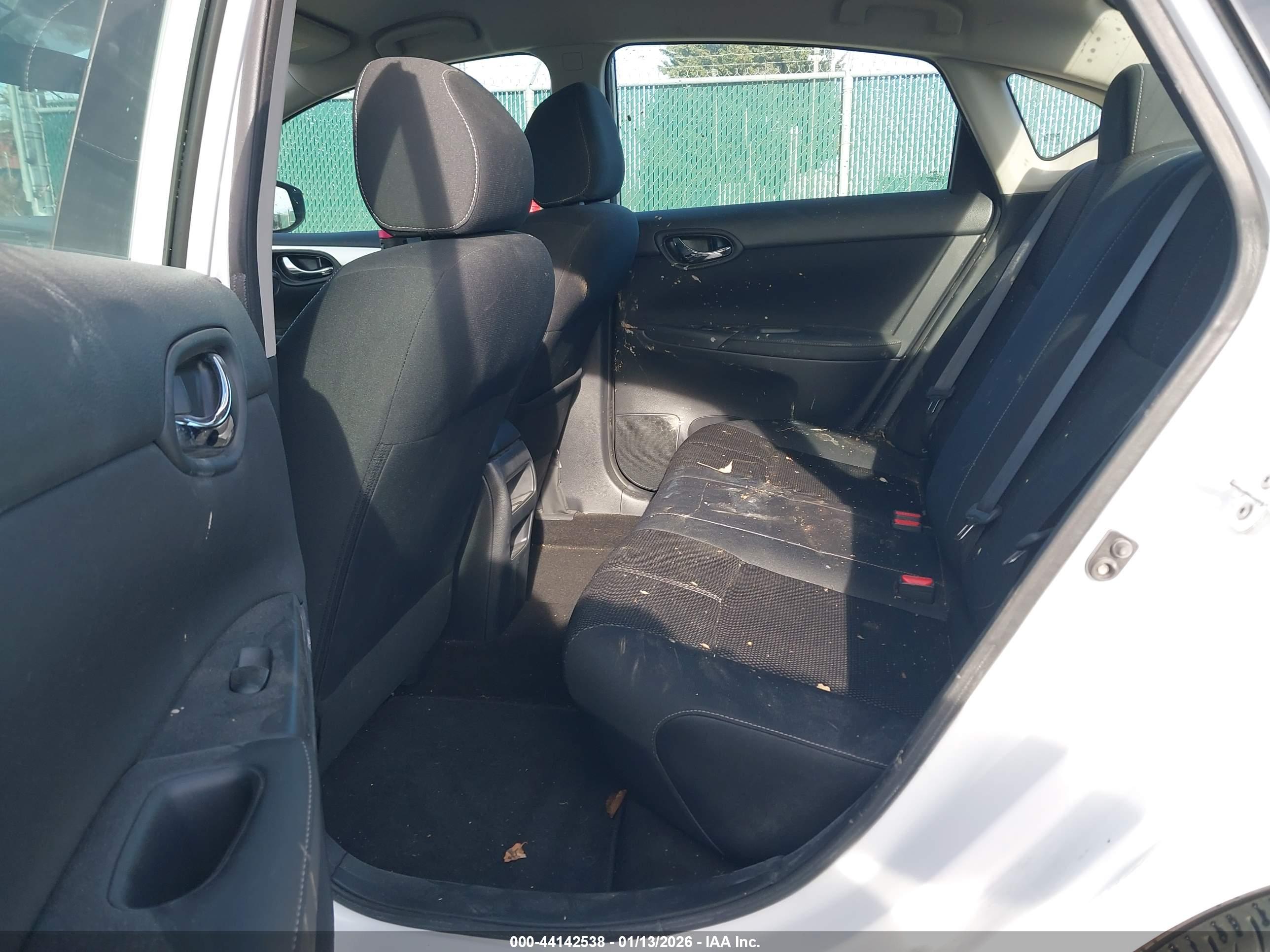 NISSAN SENTRA image 8