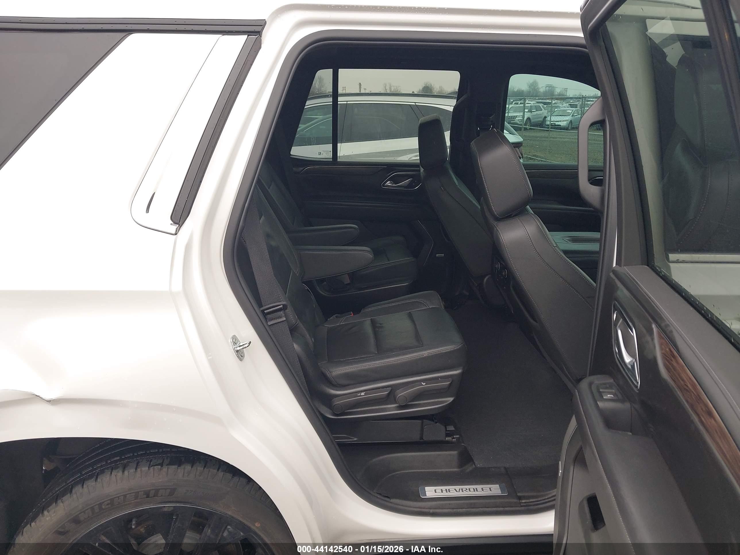 CHEVROLET TAHOE image 8