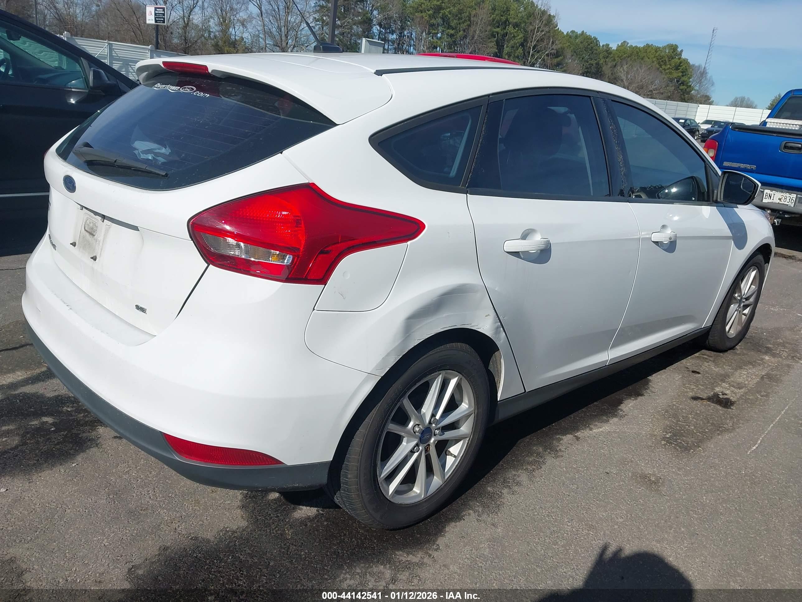 FORD FOCUS image 4