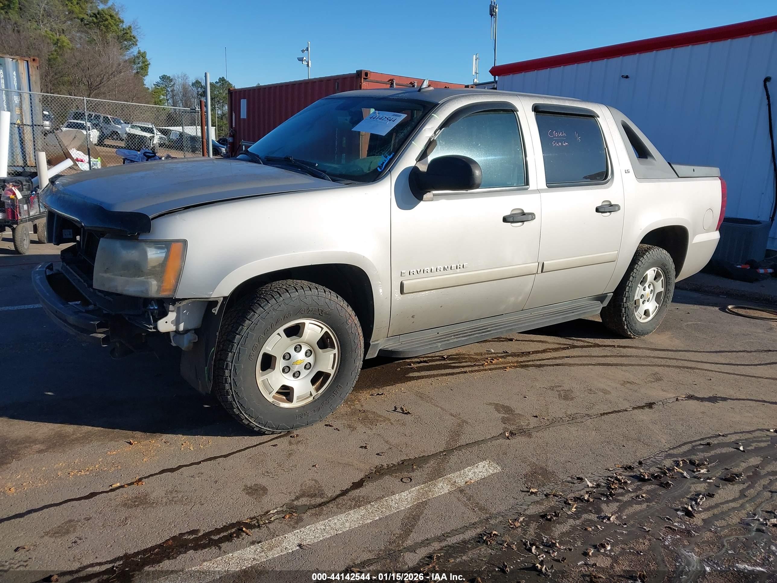 CHEVROLET AVALANCHE image 2
