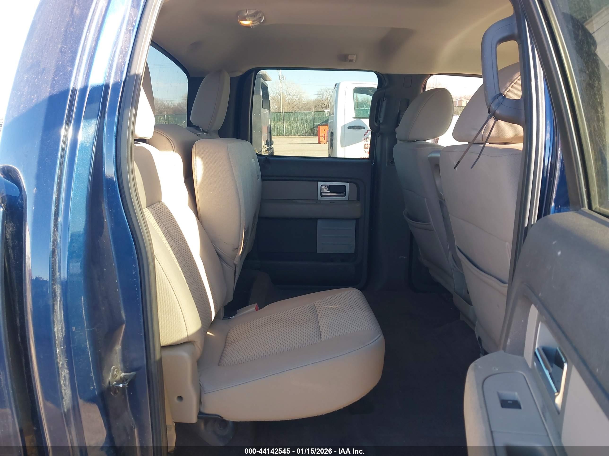 FORD F-150 image 8