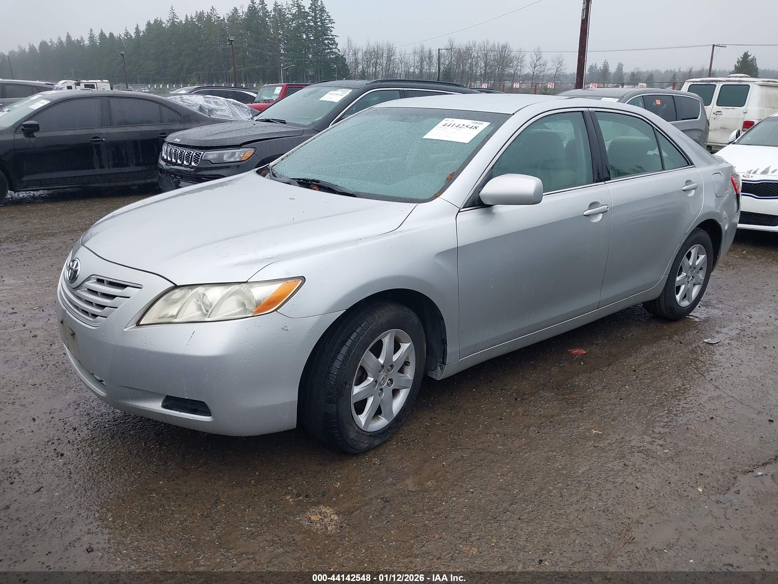 TOYOTA CAMRY image 2