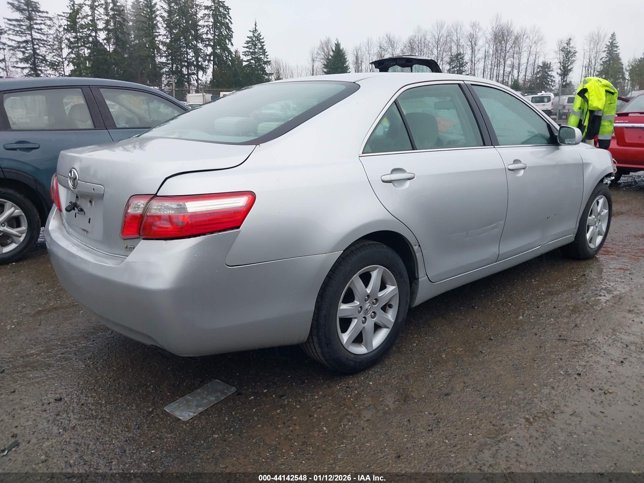 TOYOTA CAMRY image 4