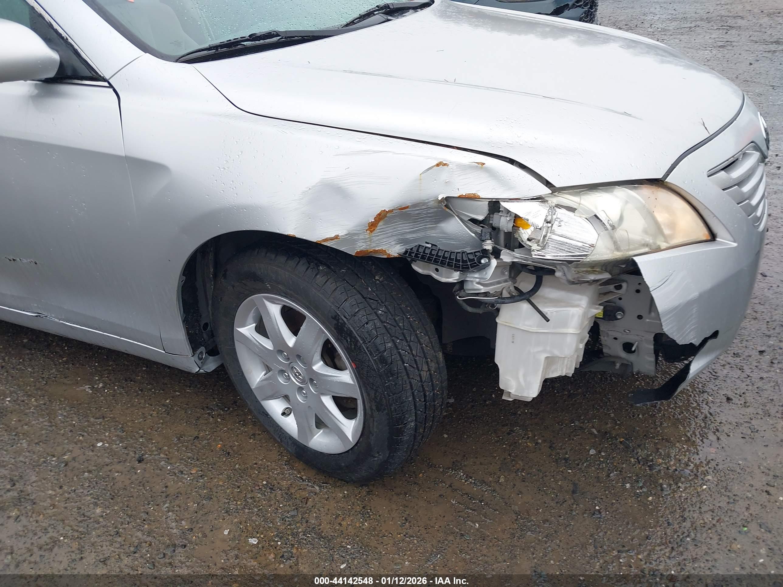 TOYOTA CAMRY image 6