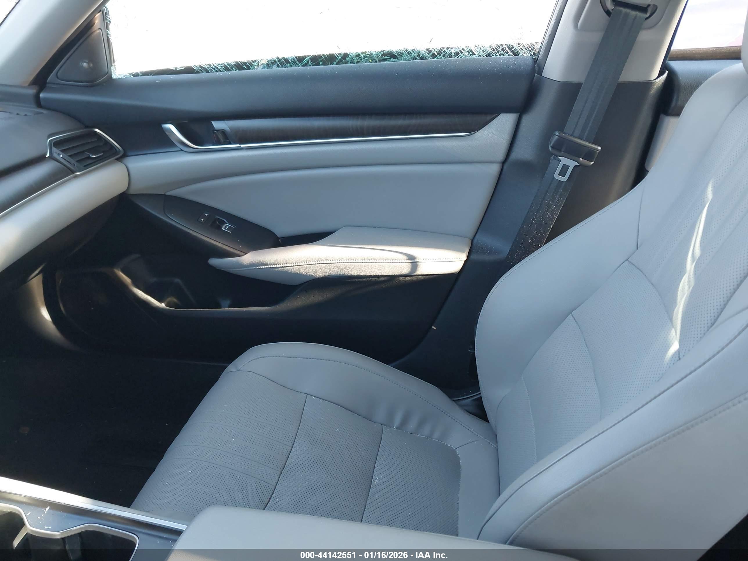 HONDA ACCORD image 5
