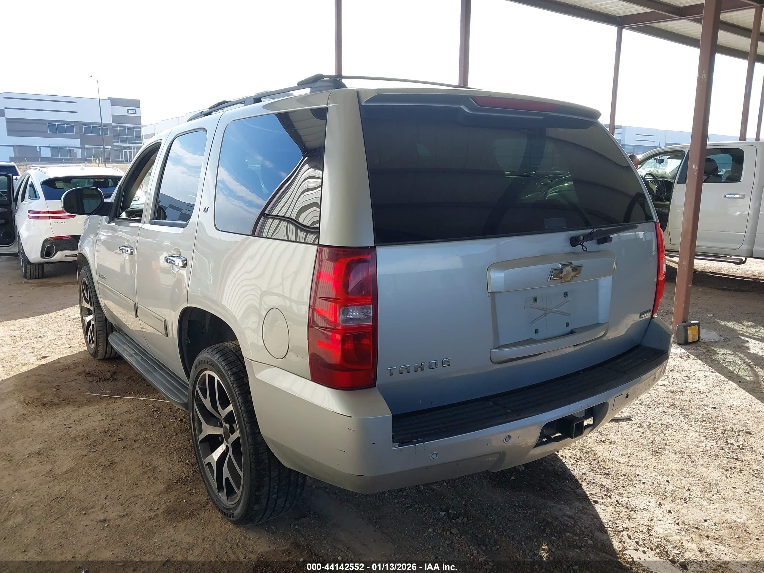 CHEVROLET TAHOE image 3