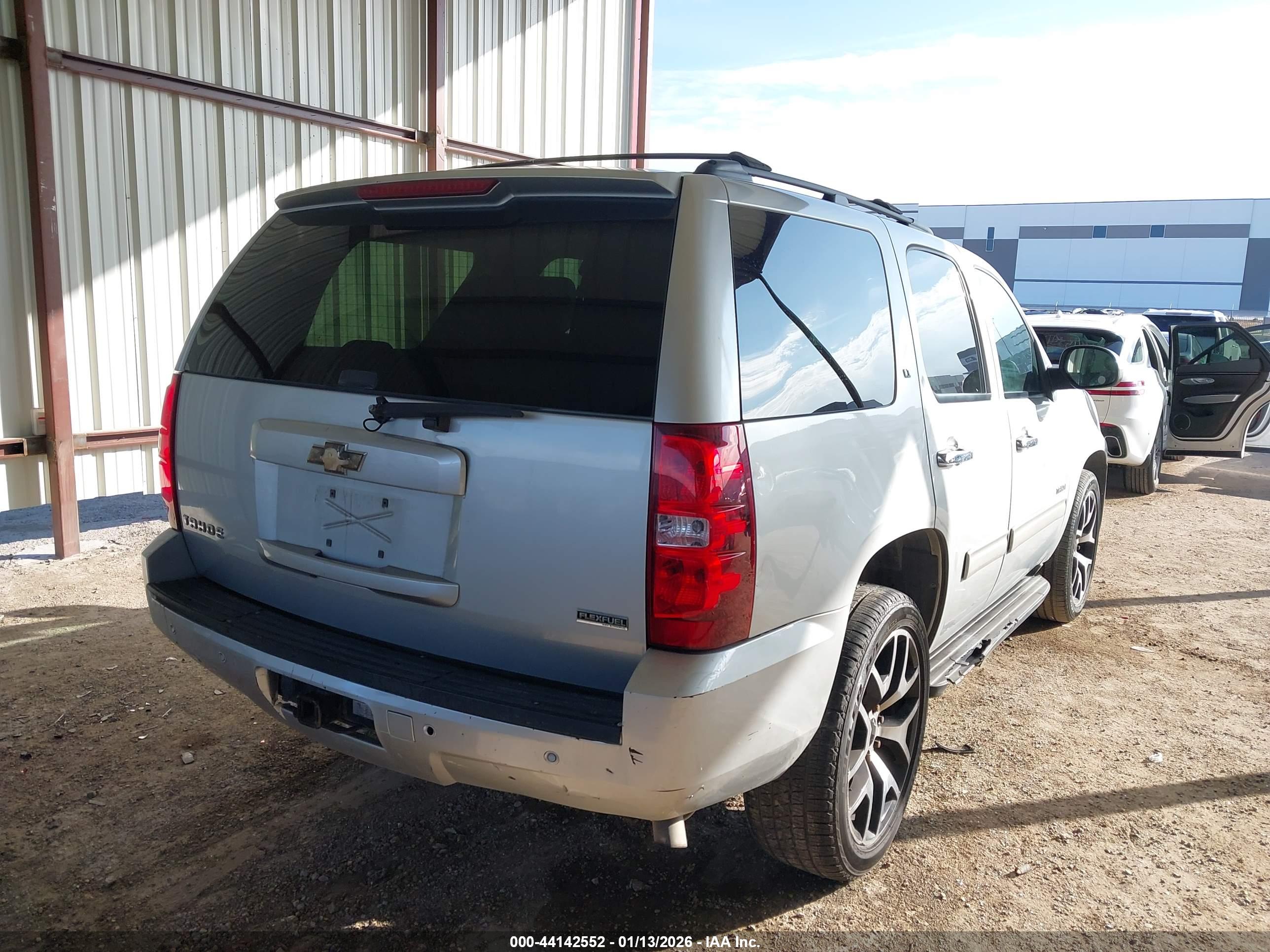 CHEVROLET TAHOE image 4