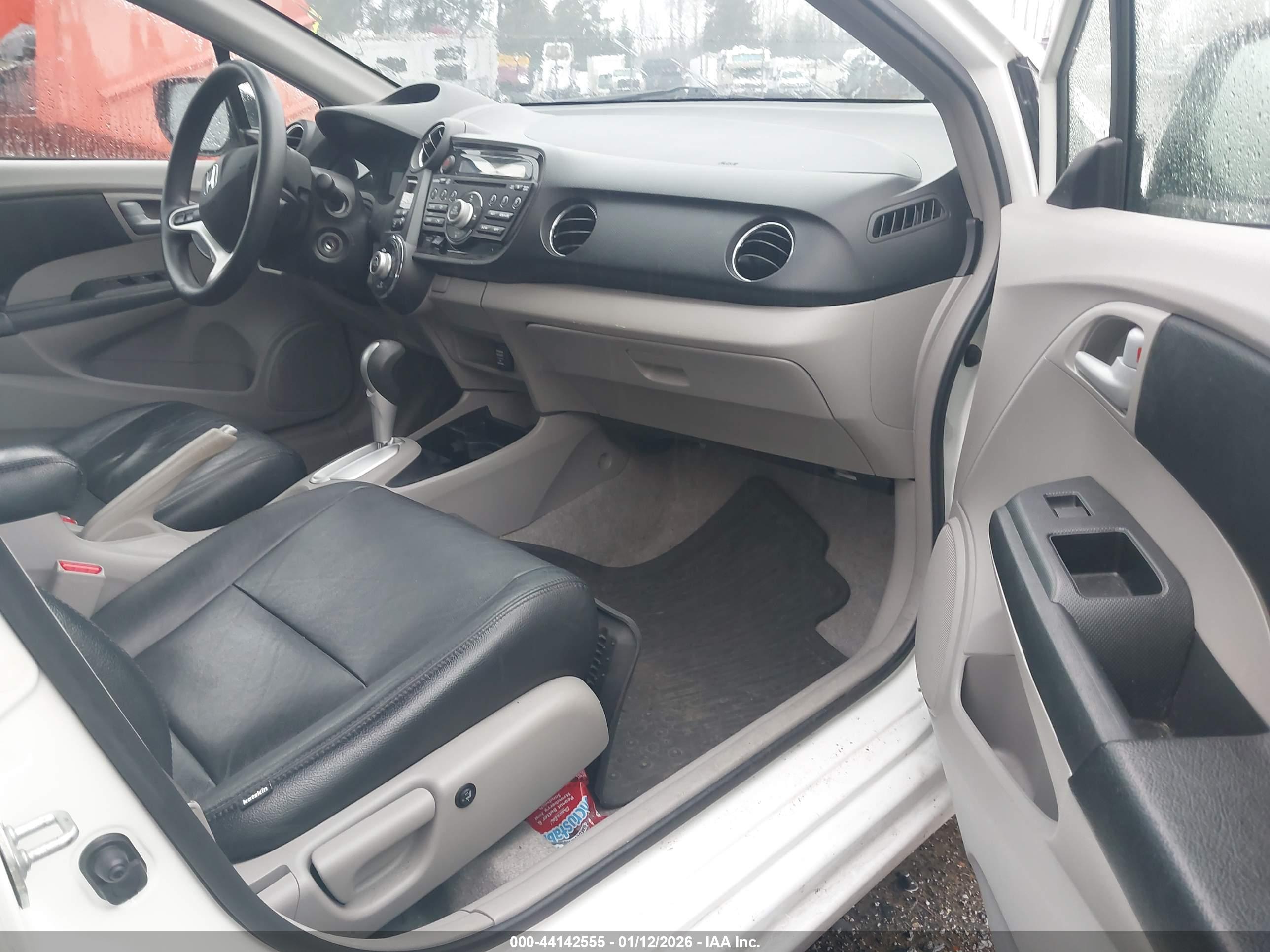 HONDA INSIGHT image 5