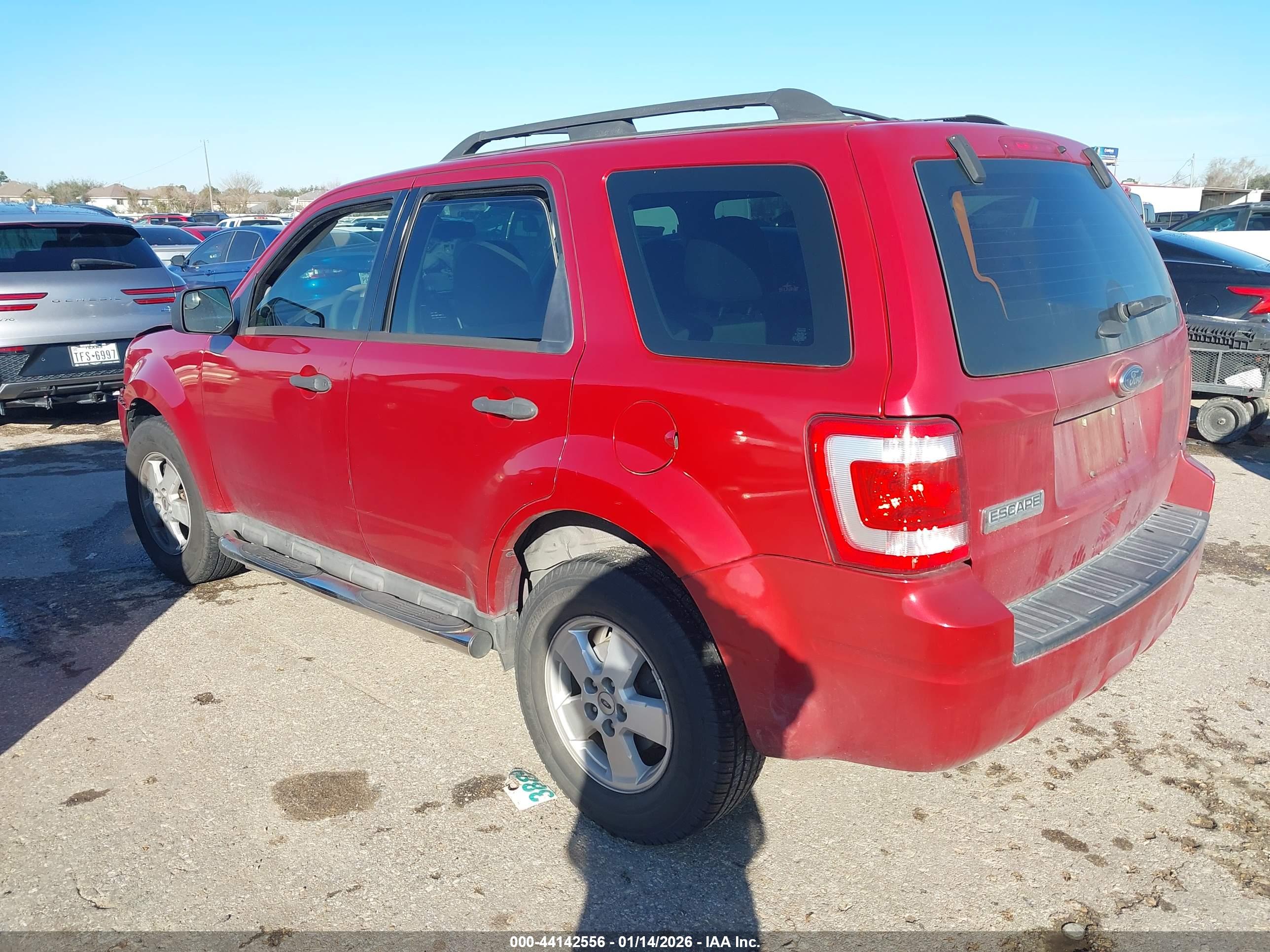 FORD ESCAPE image 3