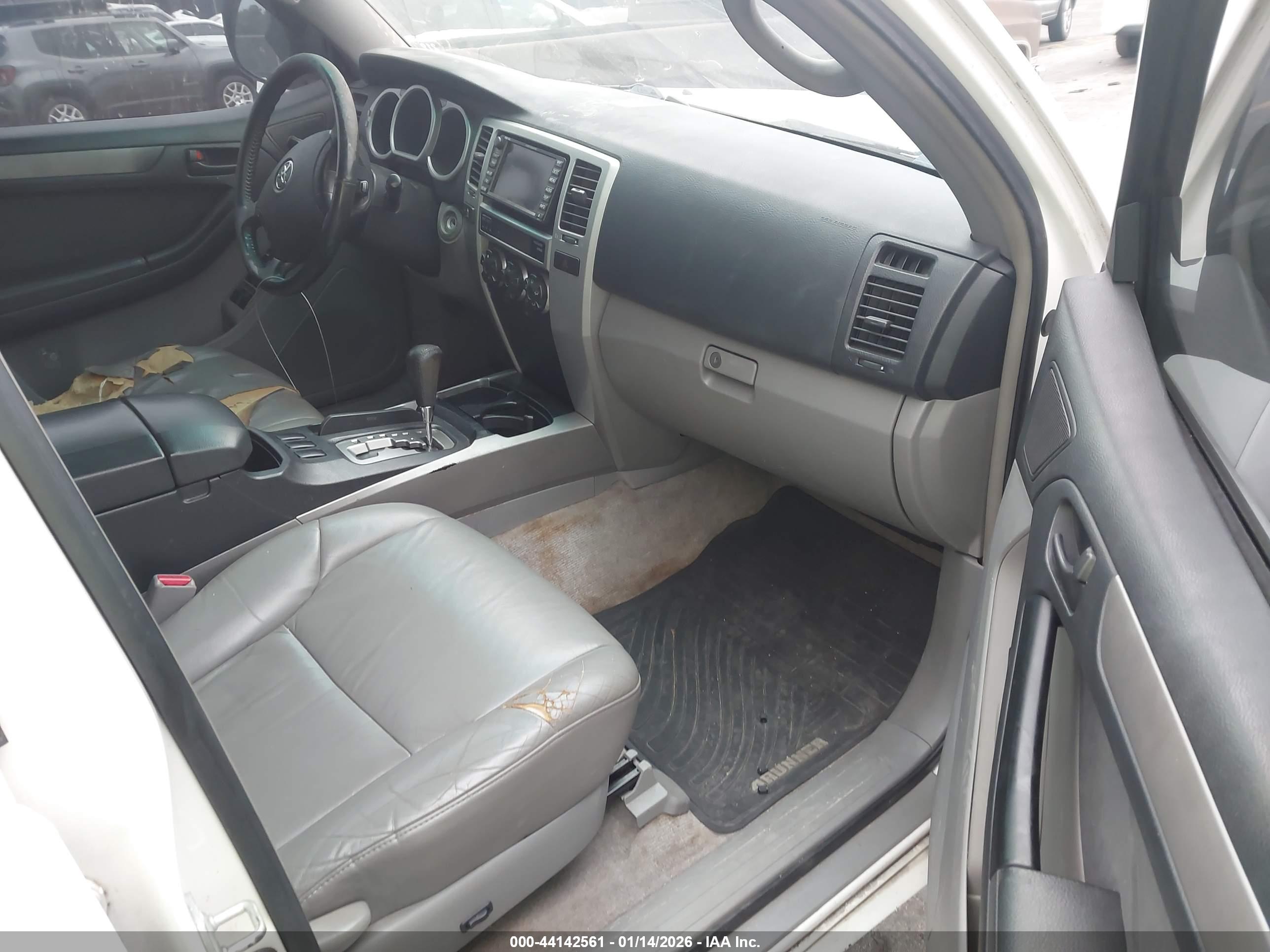 TOYOTA 4RUNNER image 5
