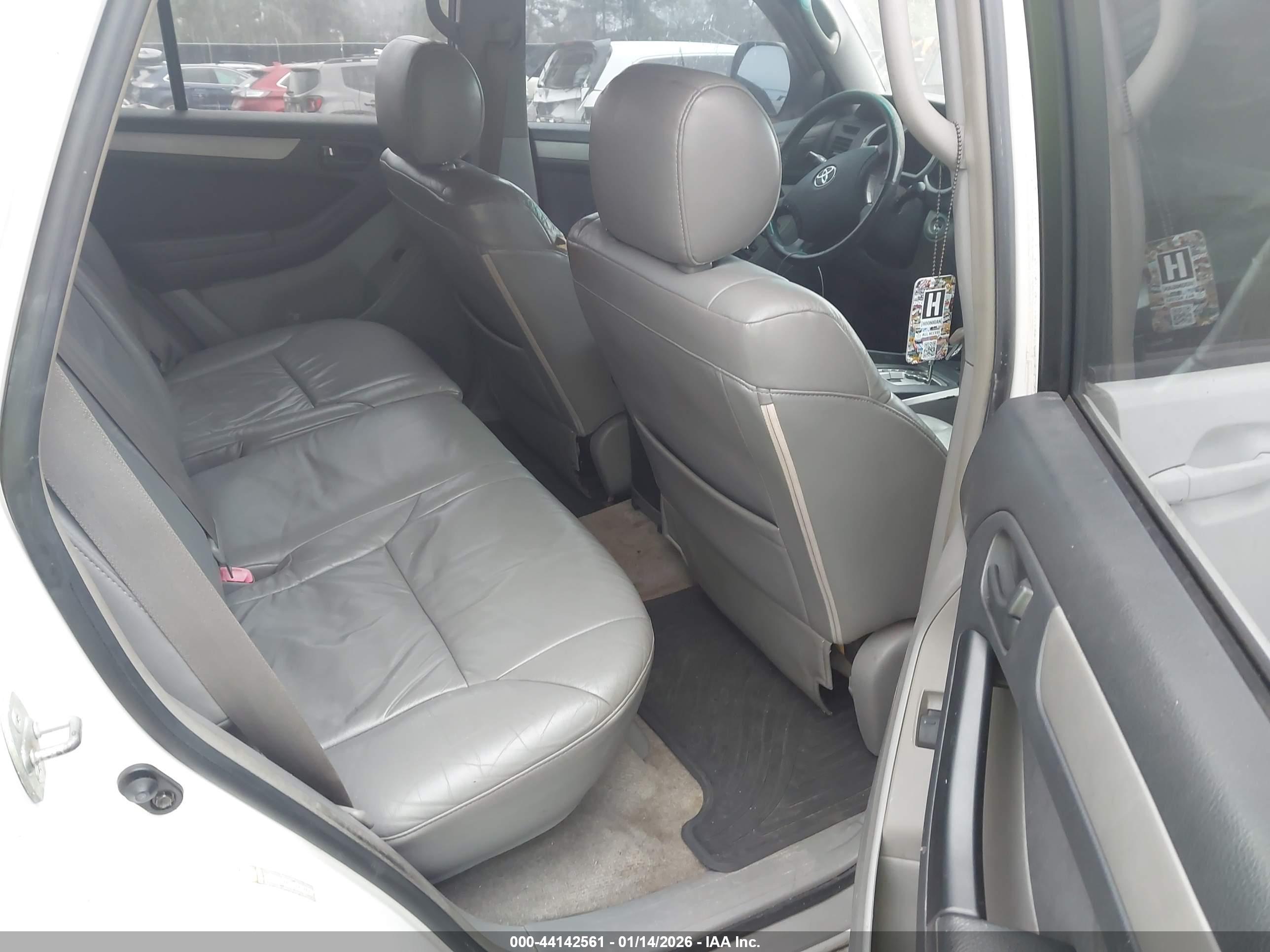 TOYOTA 4RUNNER image 8