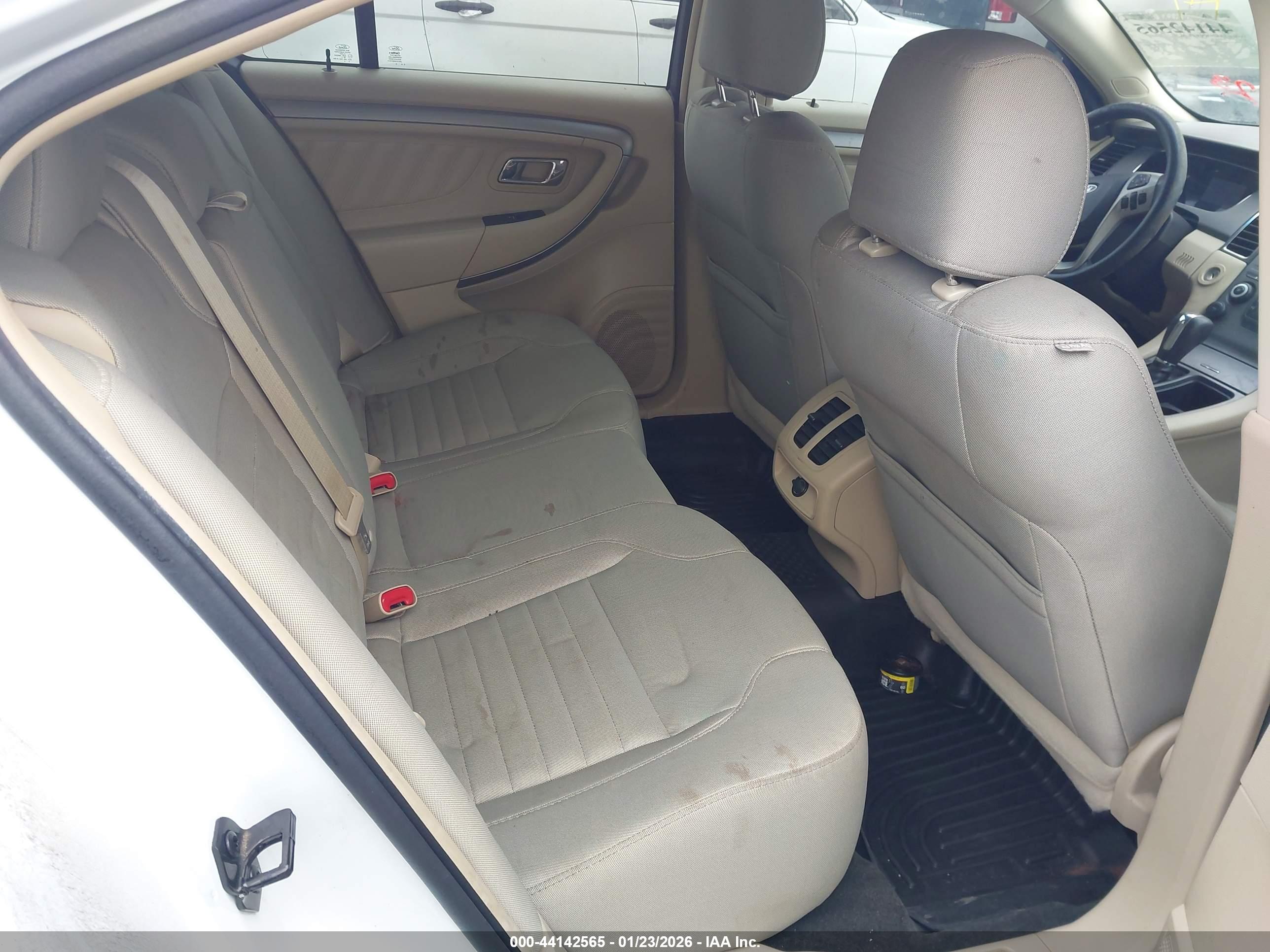 FORD TAURUS image 8