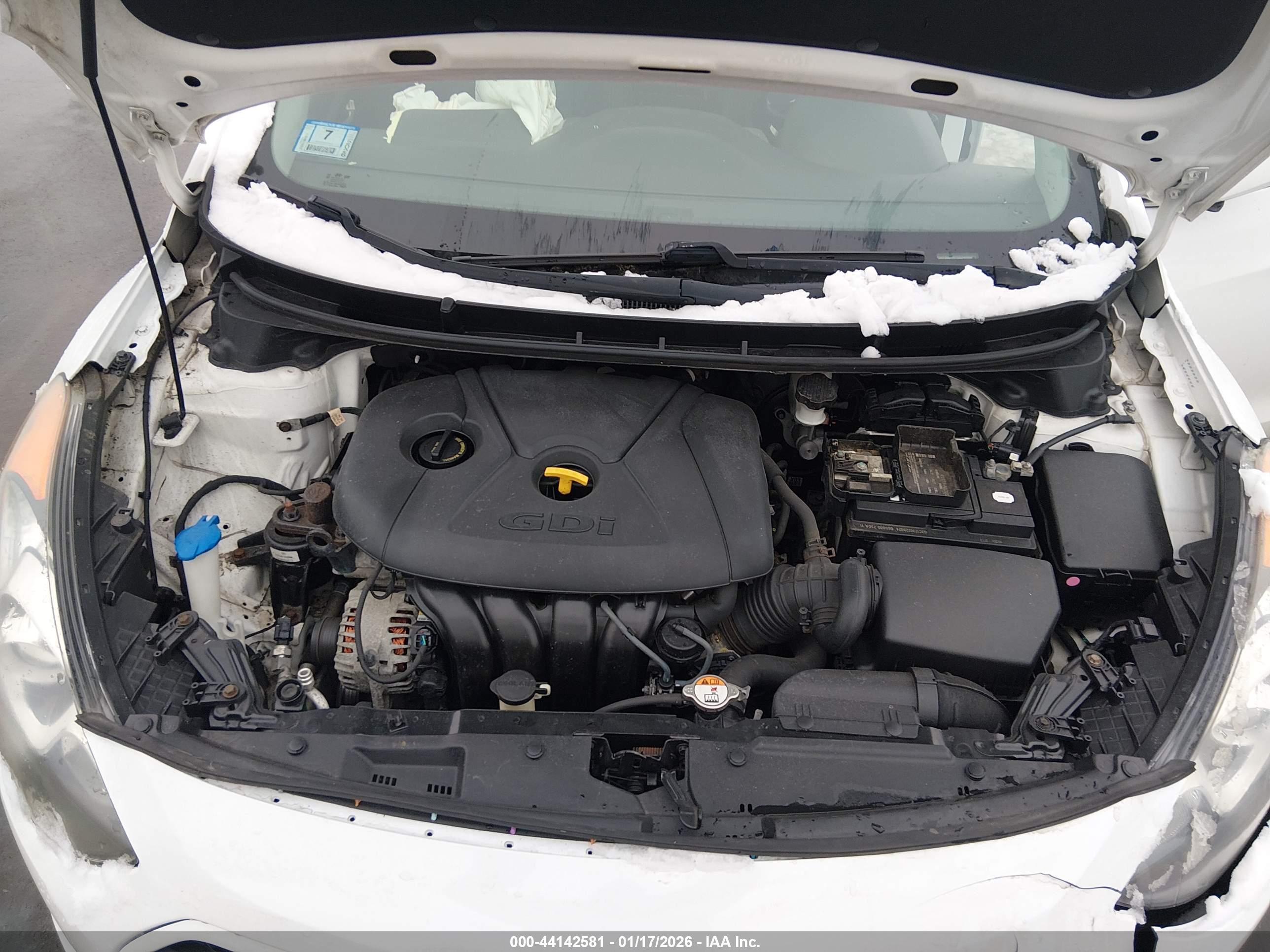 HYUNDAI ELANTRA image 10