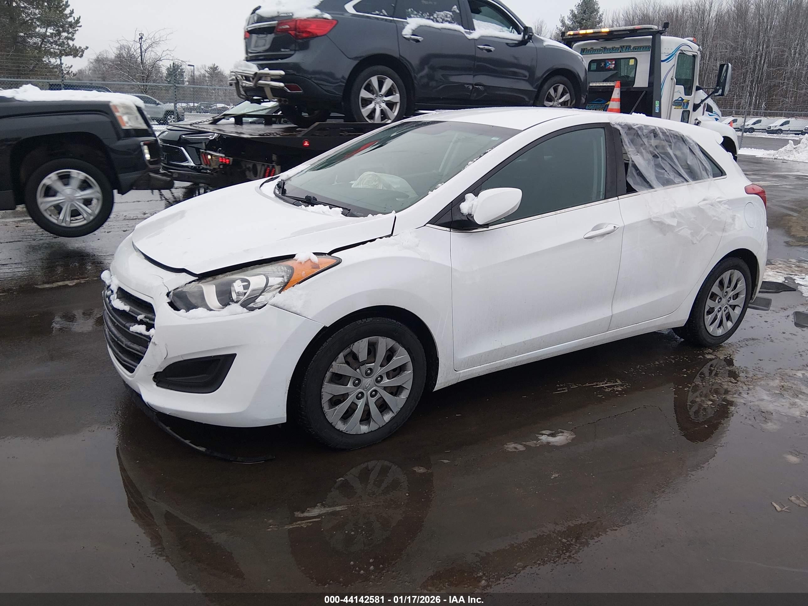 HYUNDAI ELANTRA image 2