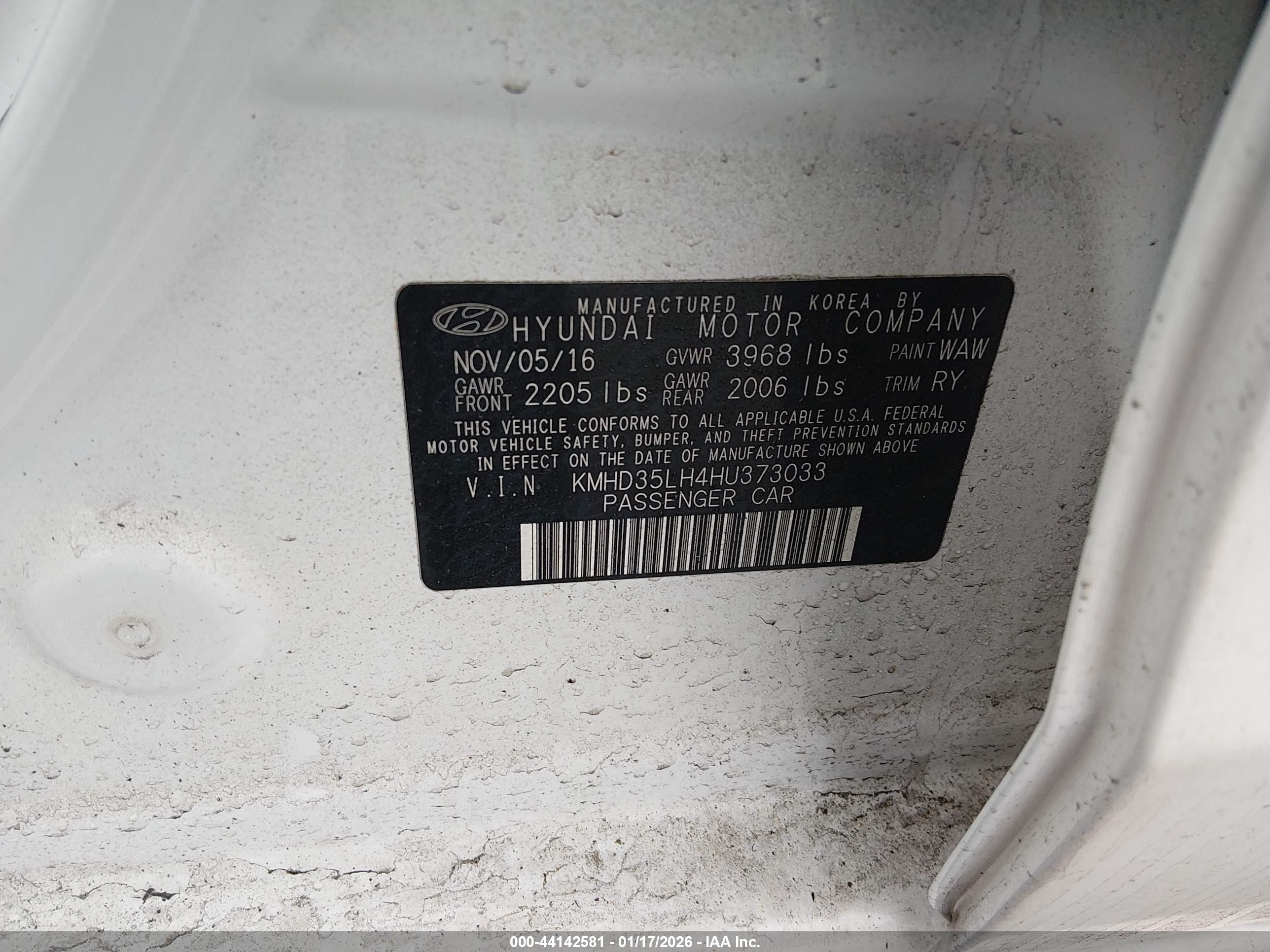 HYUNDAI ELANTRA image 9