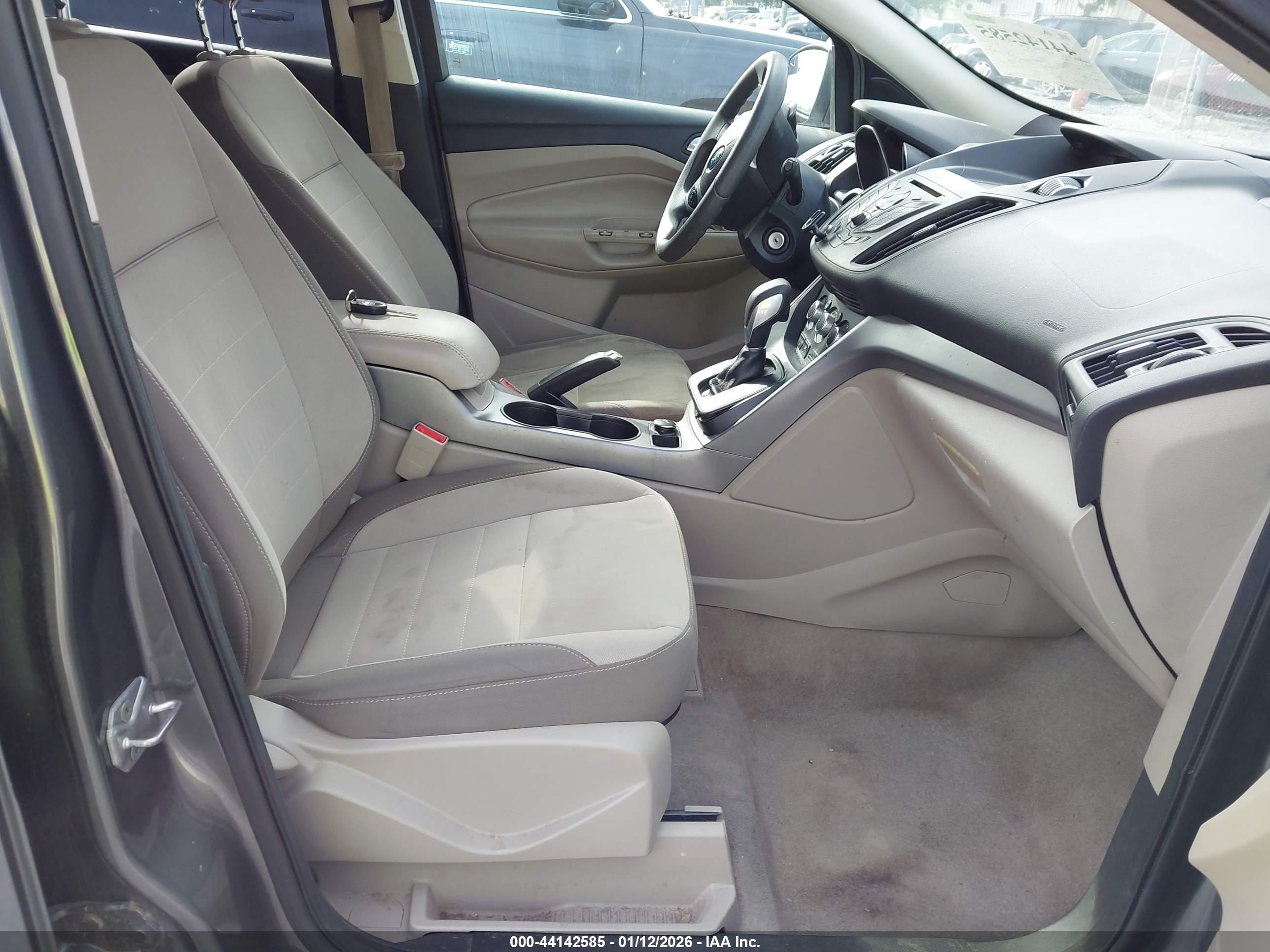 FORD ESCAPE image 5