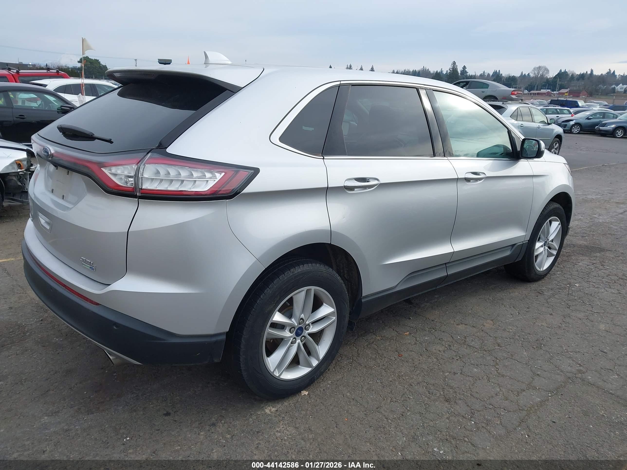 FORD EDGE image 4