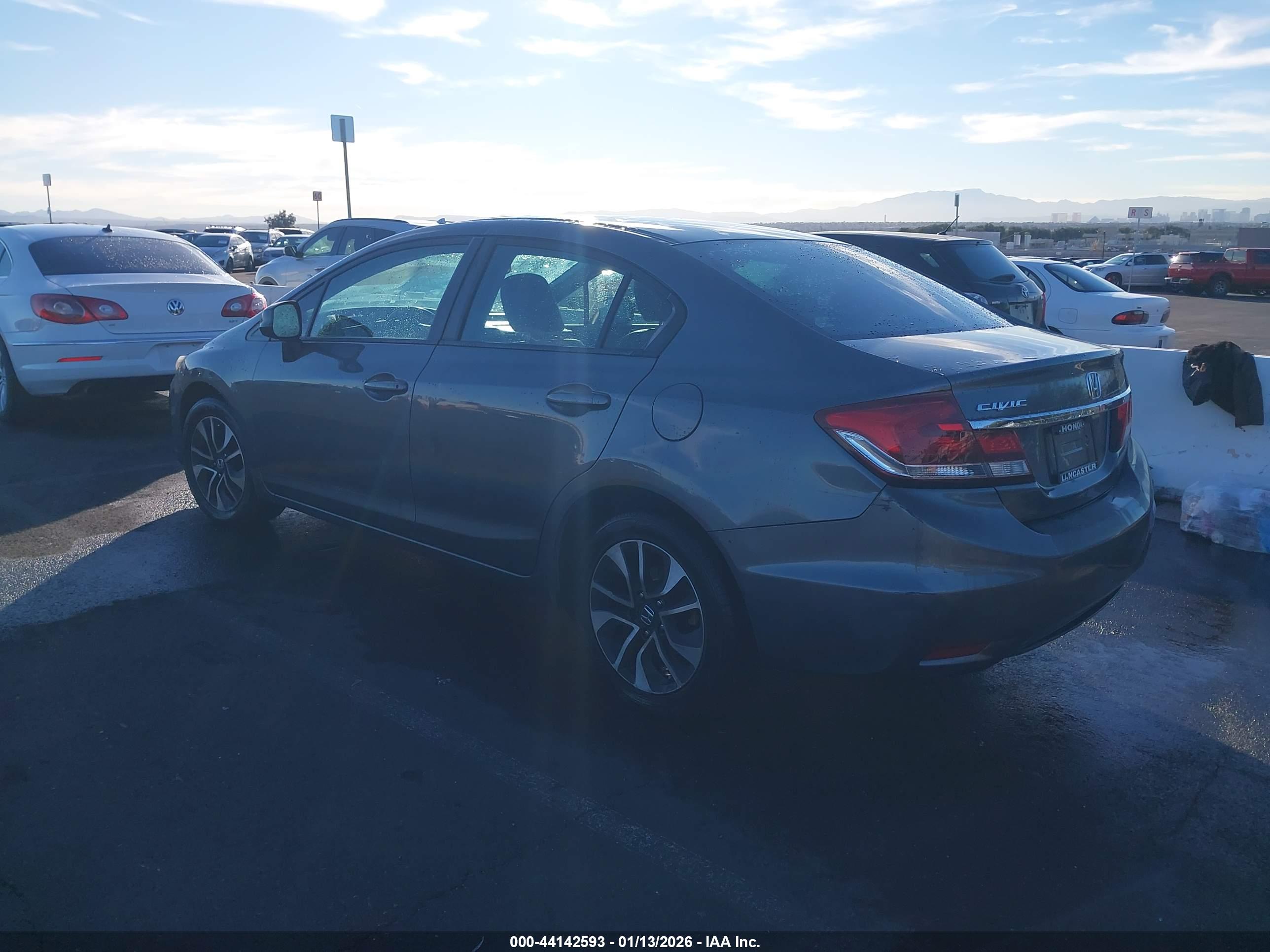 HONDA CIVIC image 3