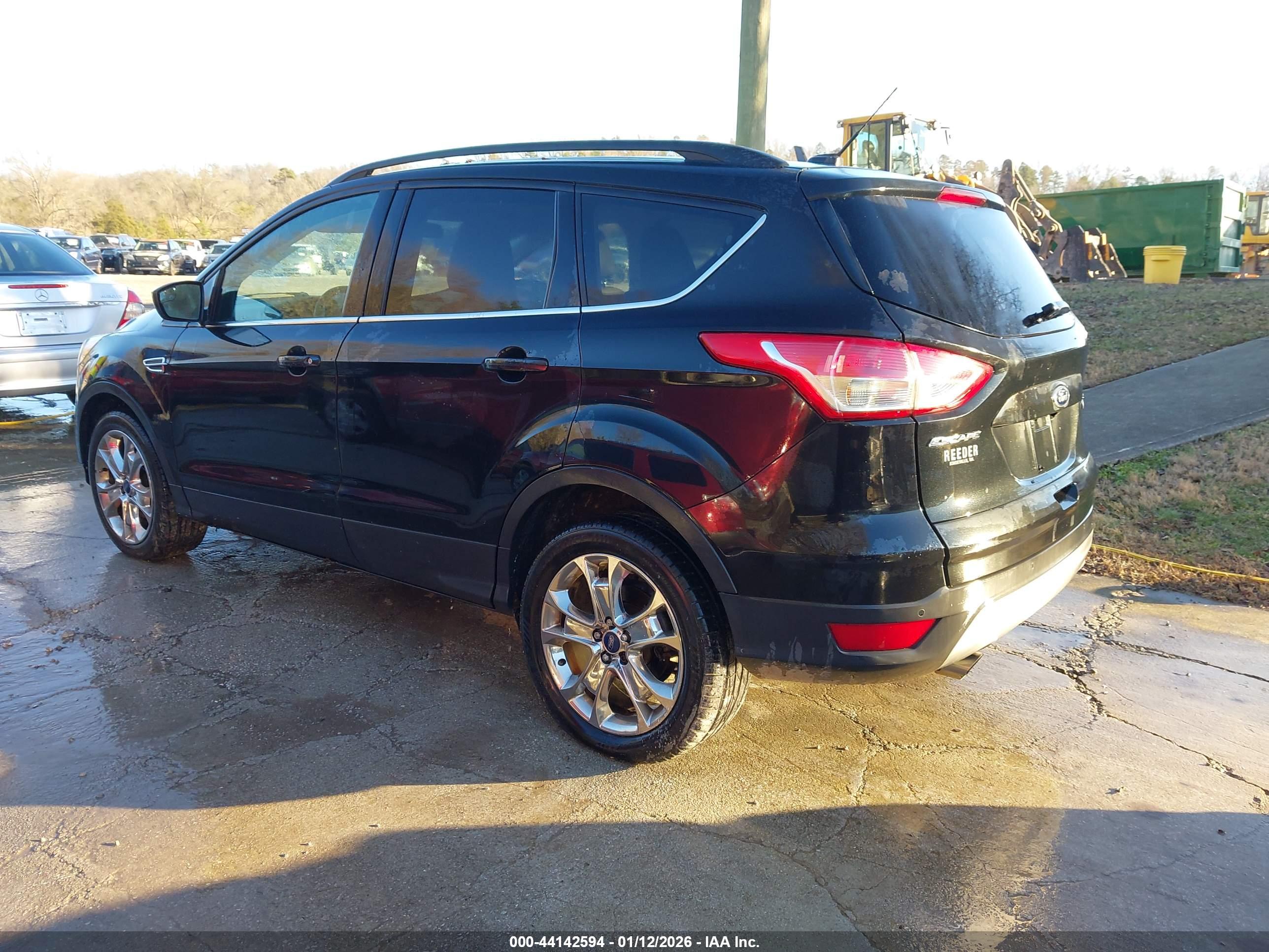 FORD ESCAPE image 3