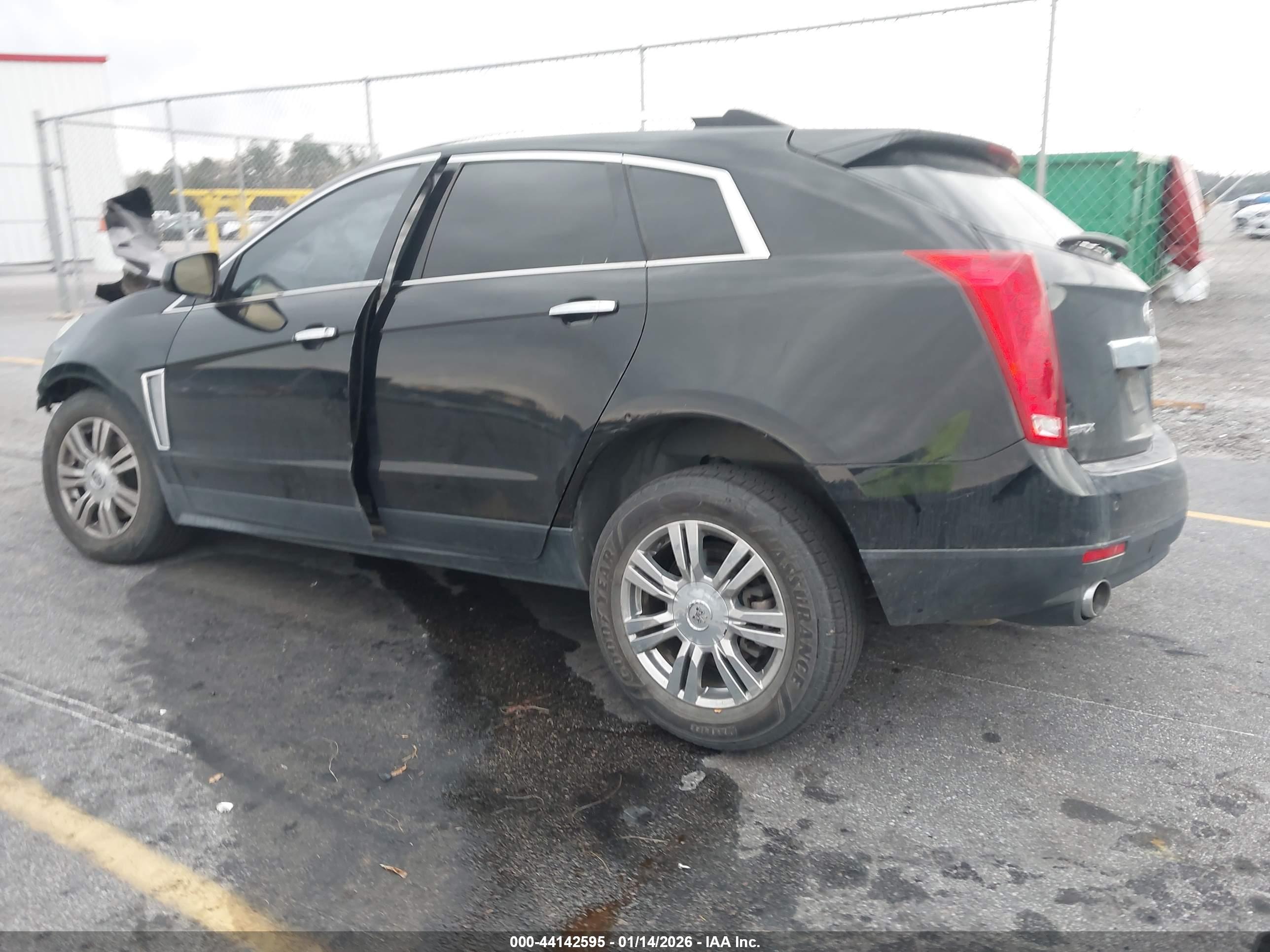 CADILLAC SRX image 3