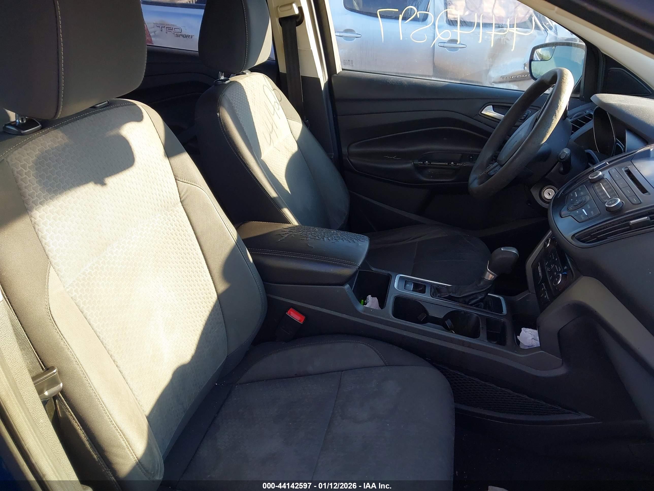 FORD ESCAPE image 5