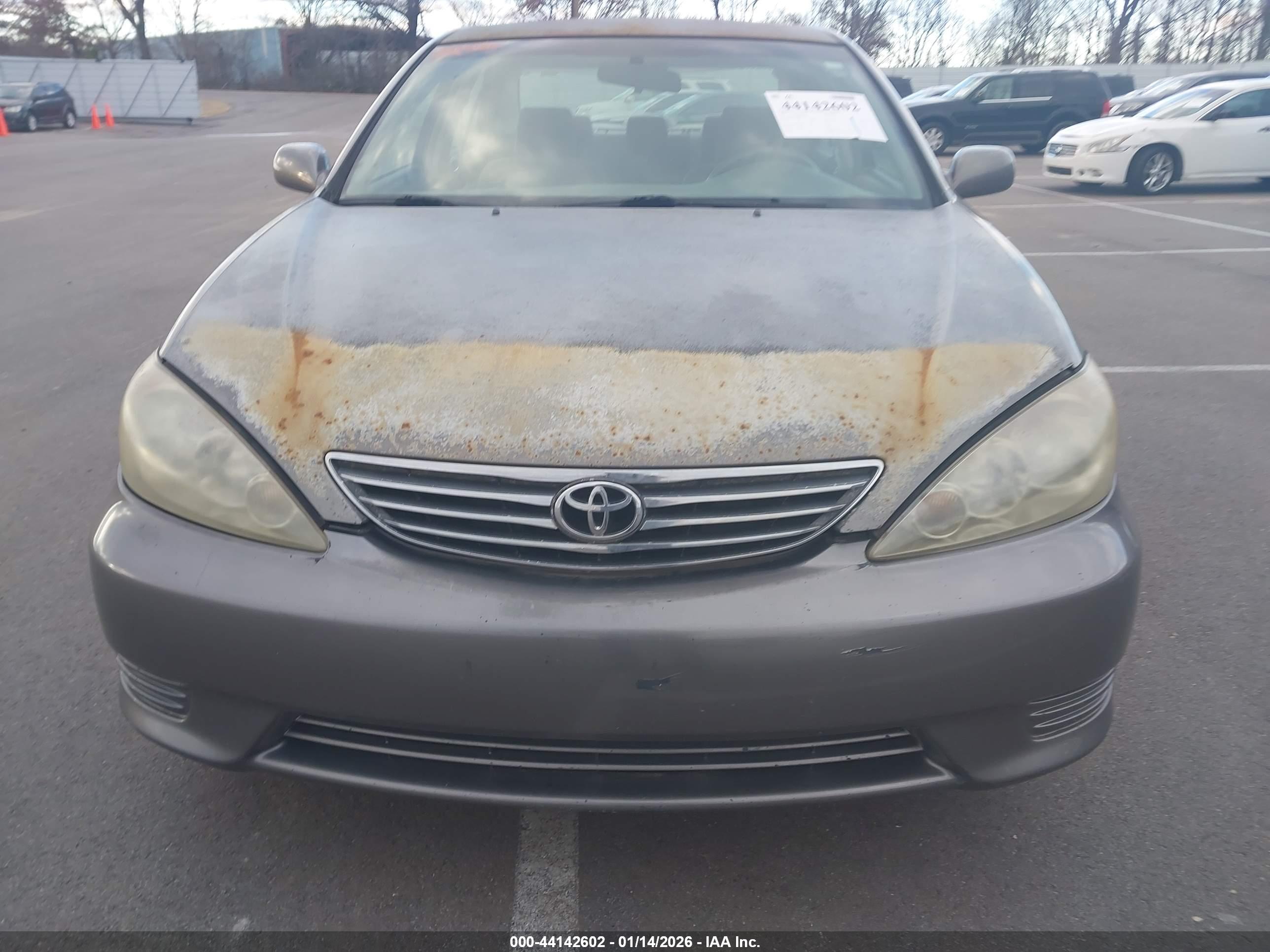 TOYOTA CAMRY image 6
