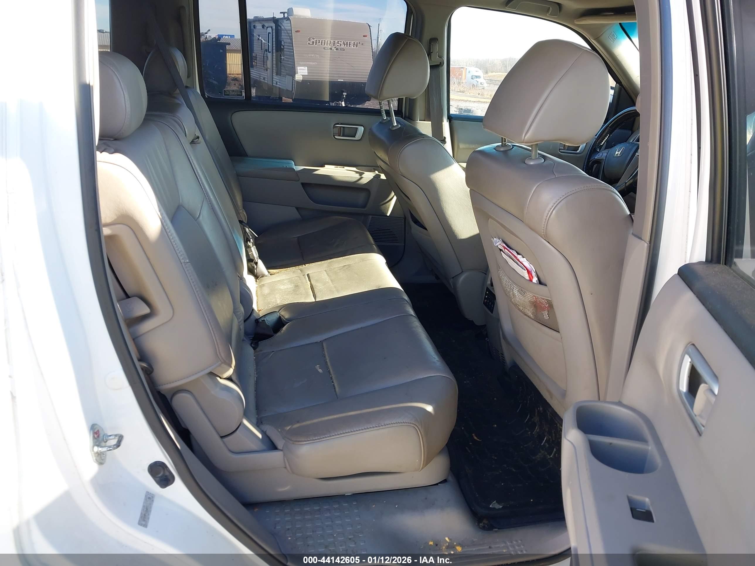 HONDA PILOT image 8