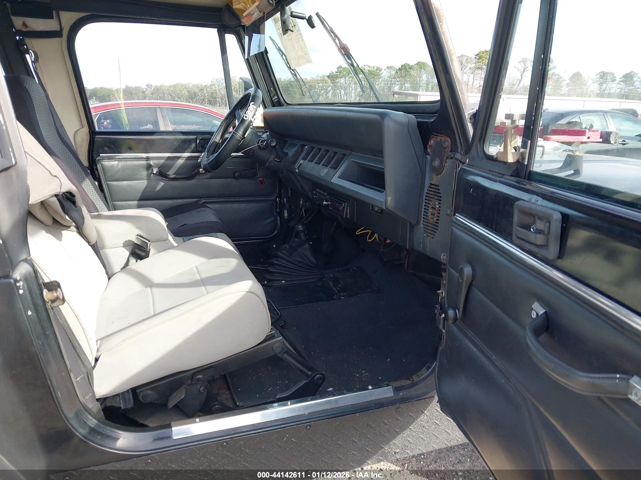 JEEP WRANGLER image 5