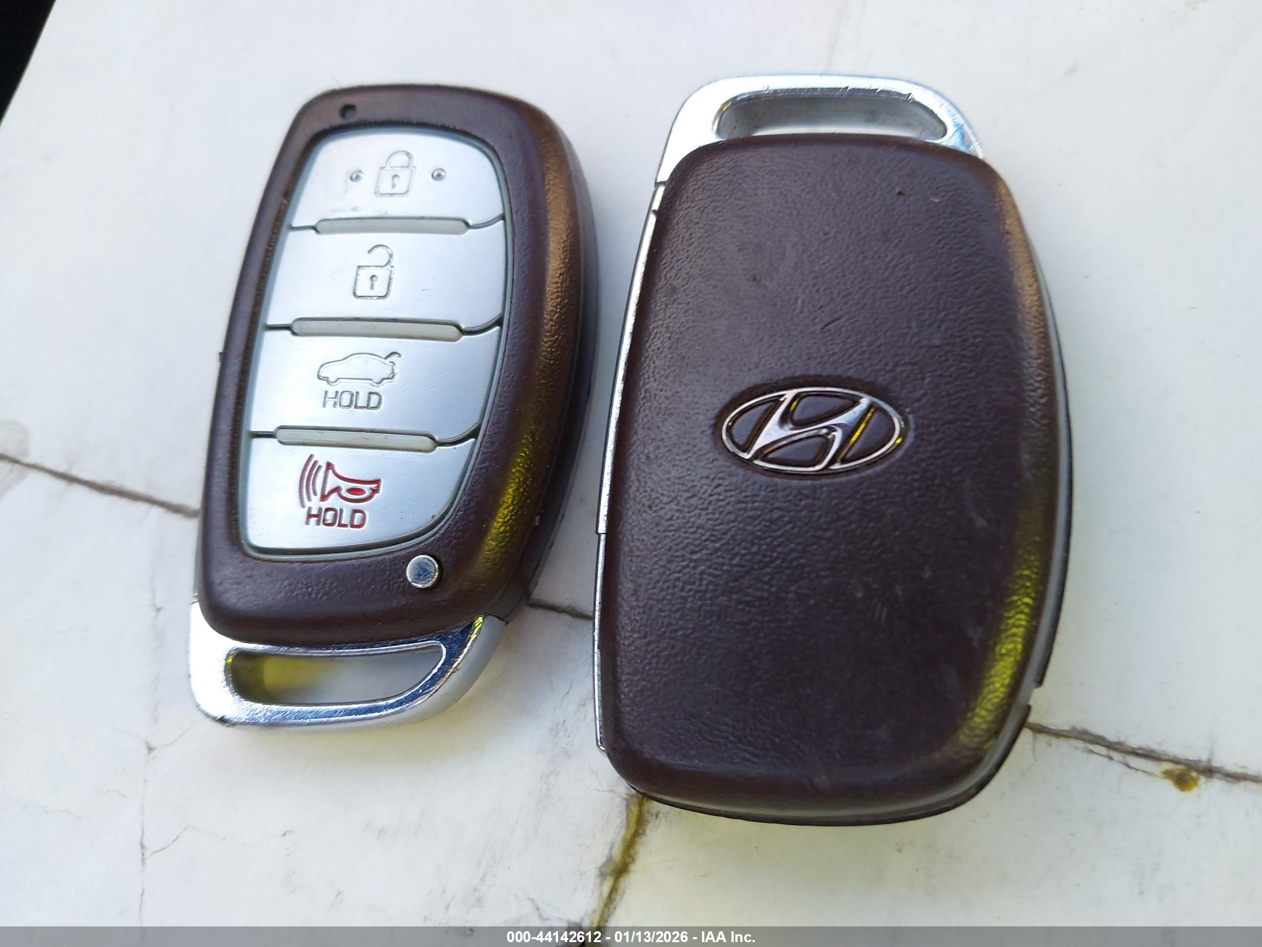HYUNDAI SONATA image 11