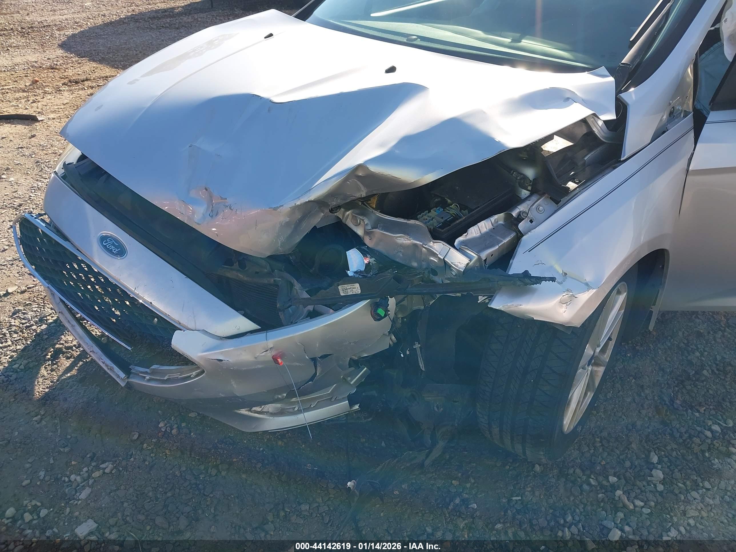 FORD FOCUS image 6