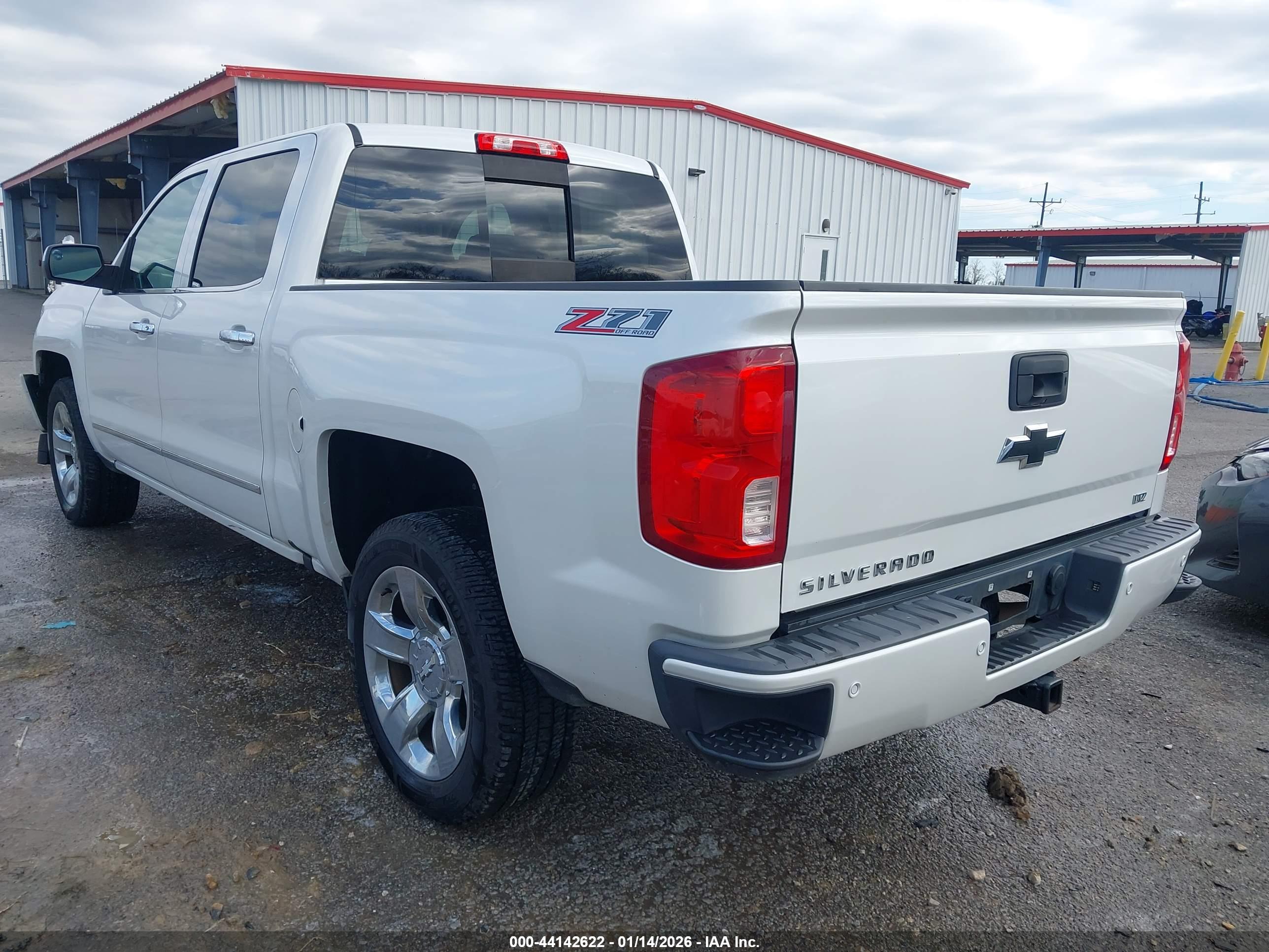 CHEVROLET SILVERADO image 3