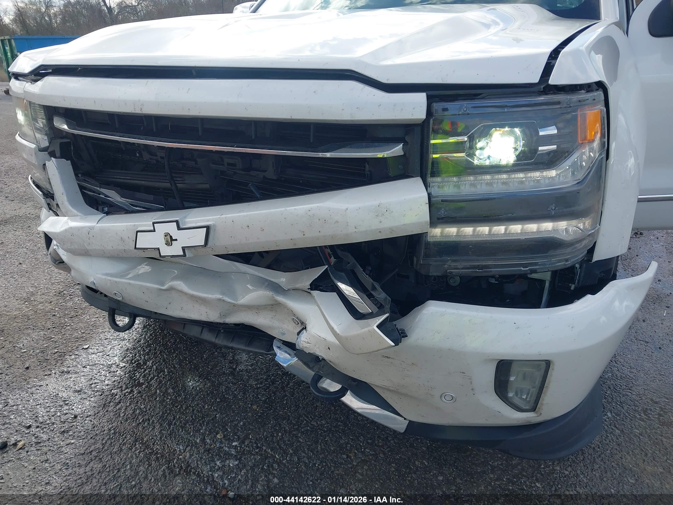 CHEVROLET SILVERADO image 6