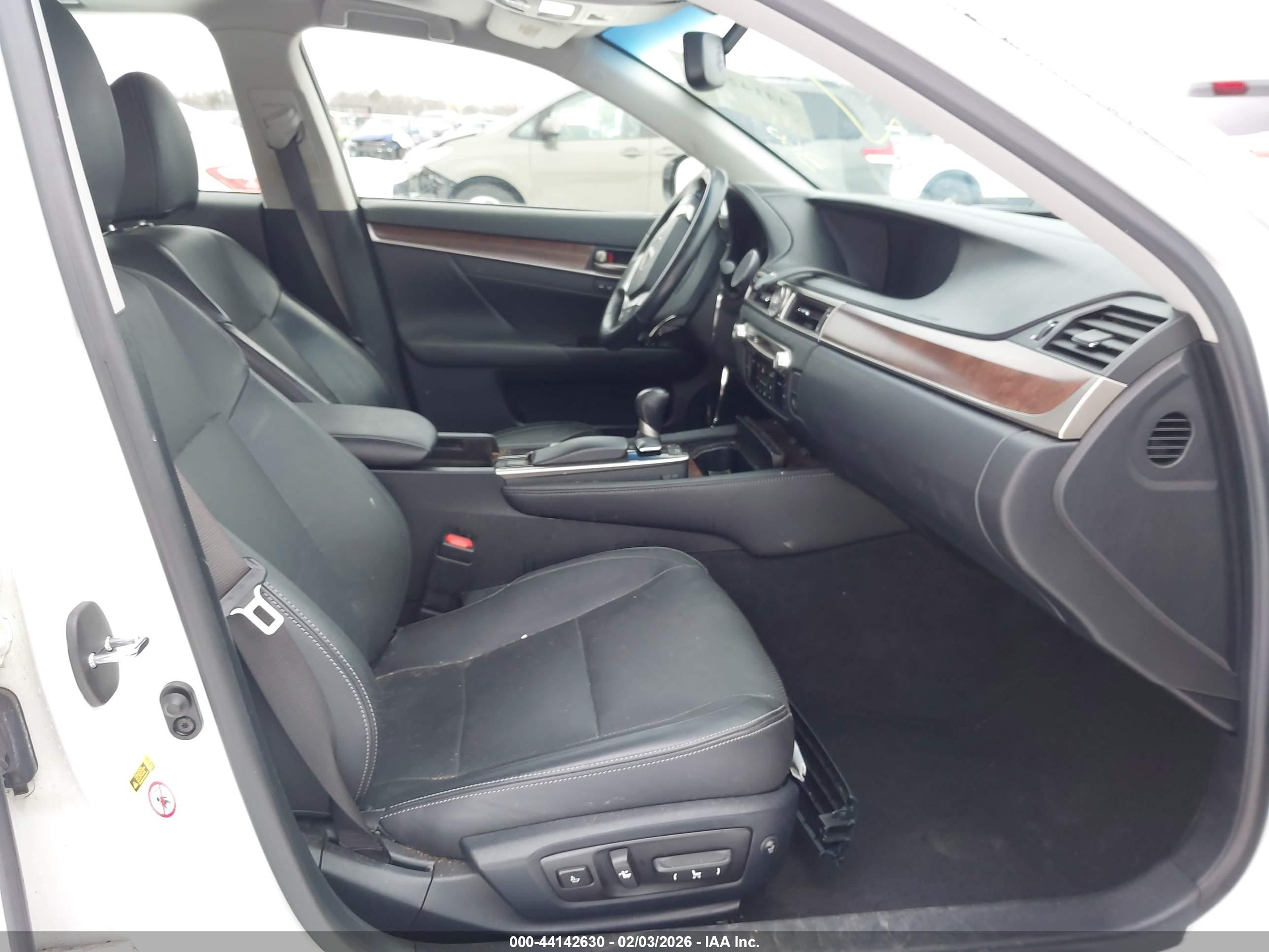 LEXUS GS image 5