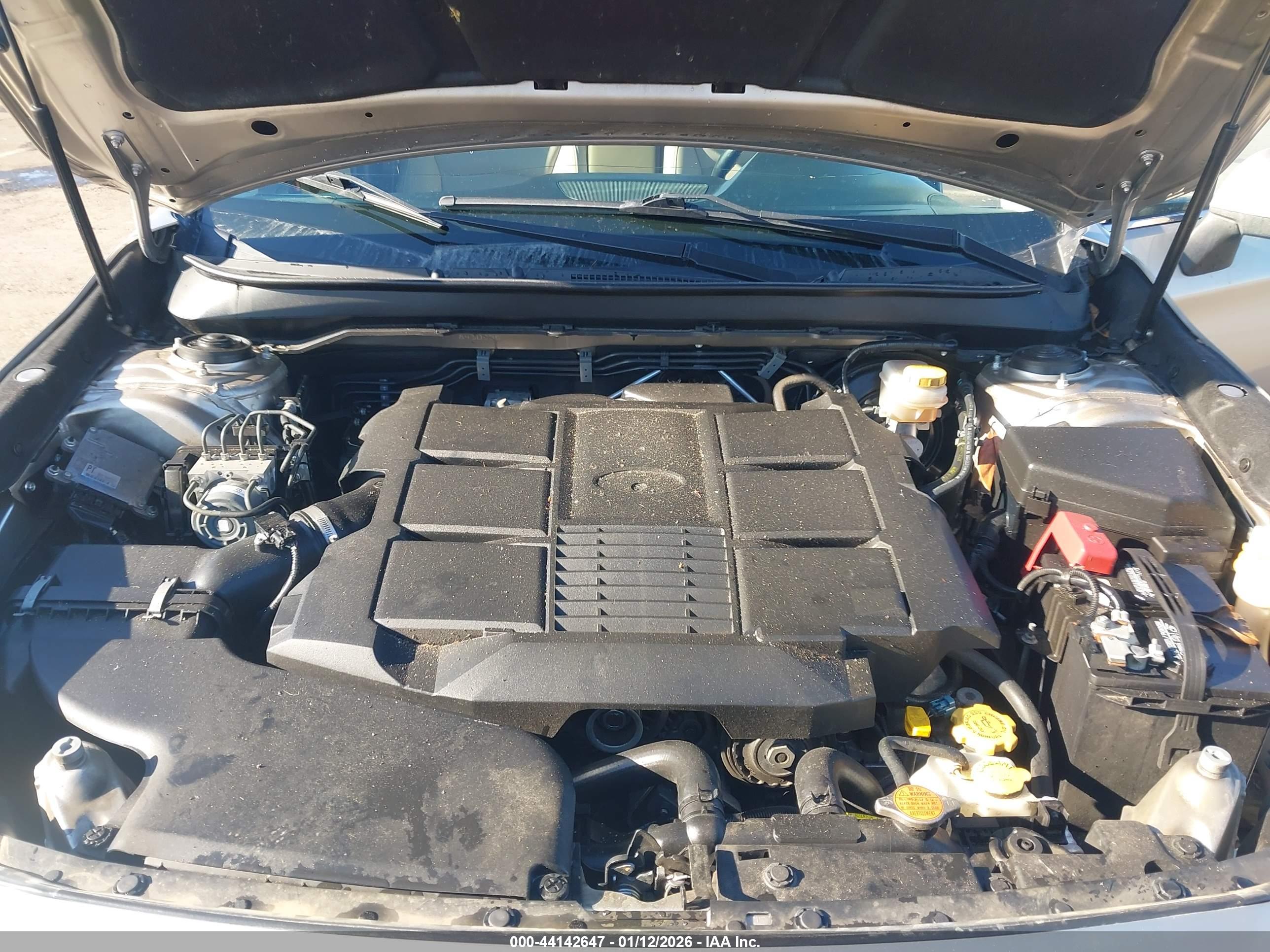 SUBARU OUTBACK image 10
