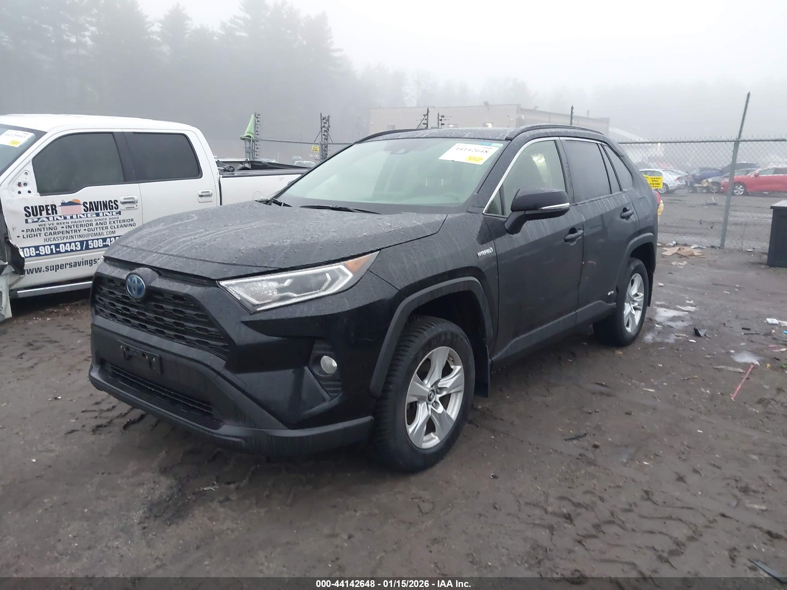 TOYOTA RAV4 image 2