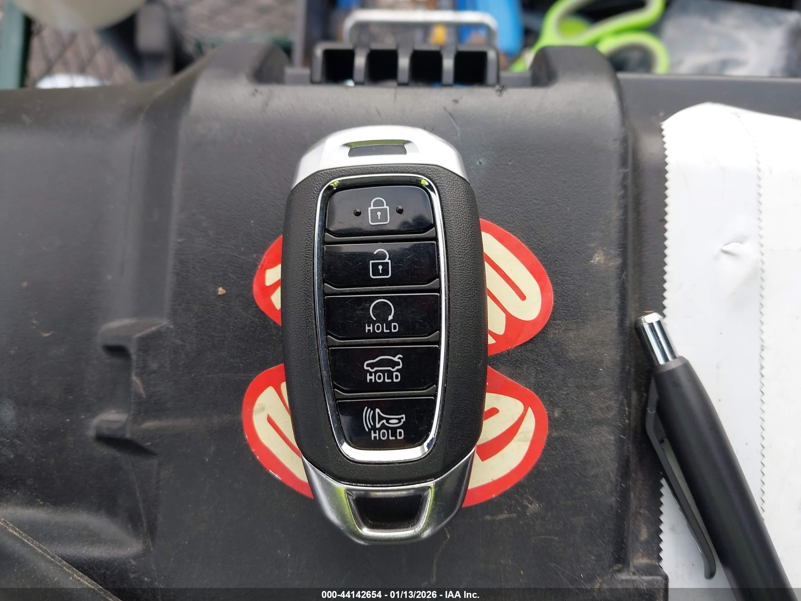 HYUNDAI ELANTRA image 11