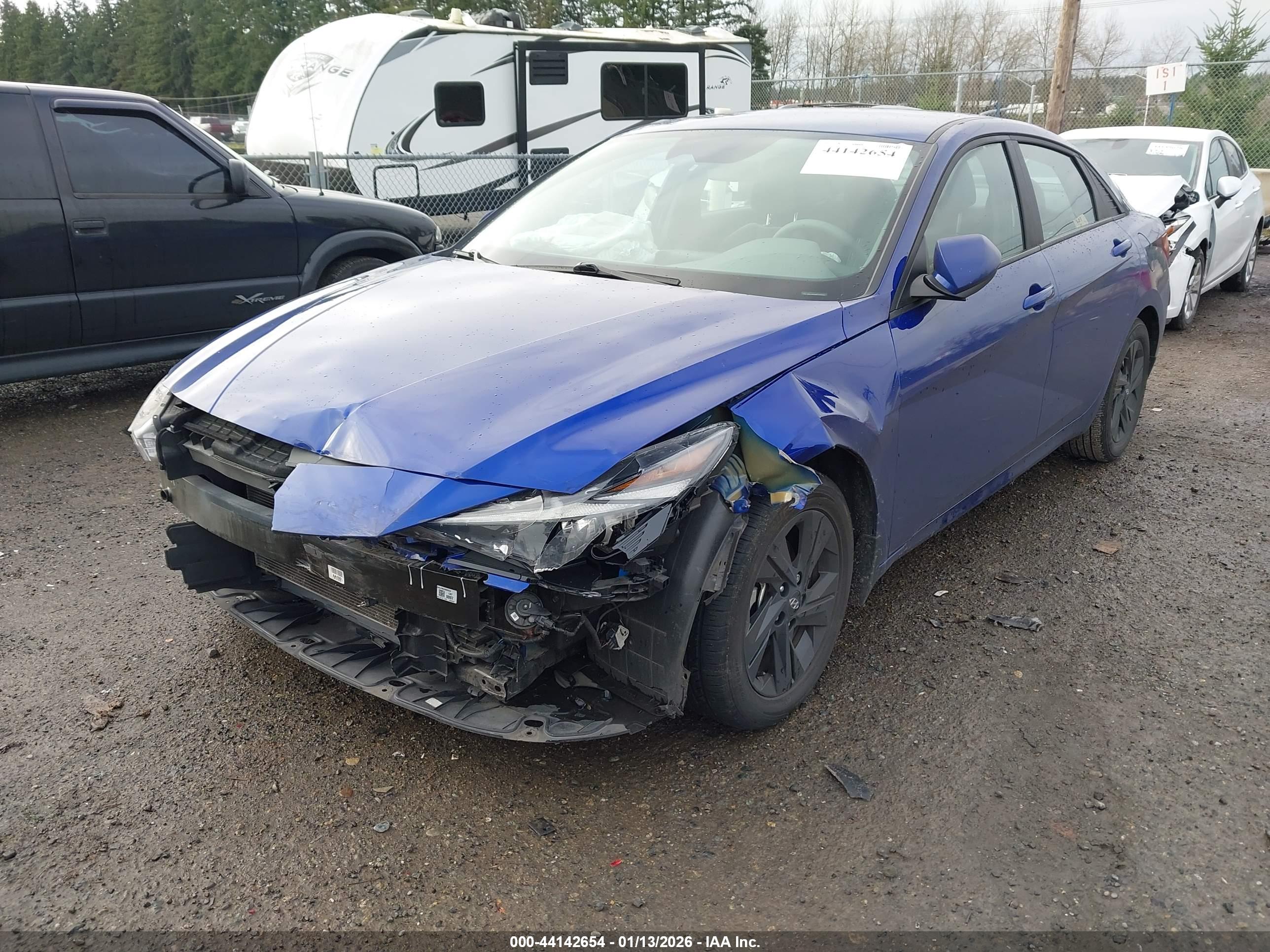 HYUNDAI ELANTRA image 2