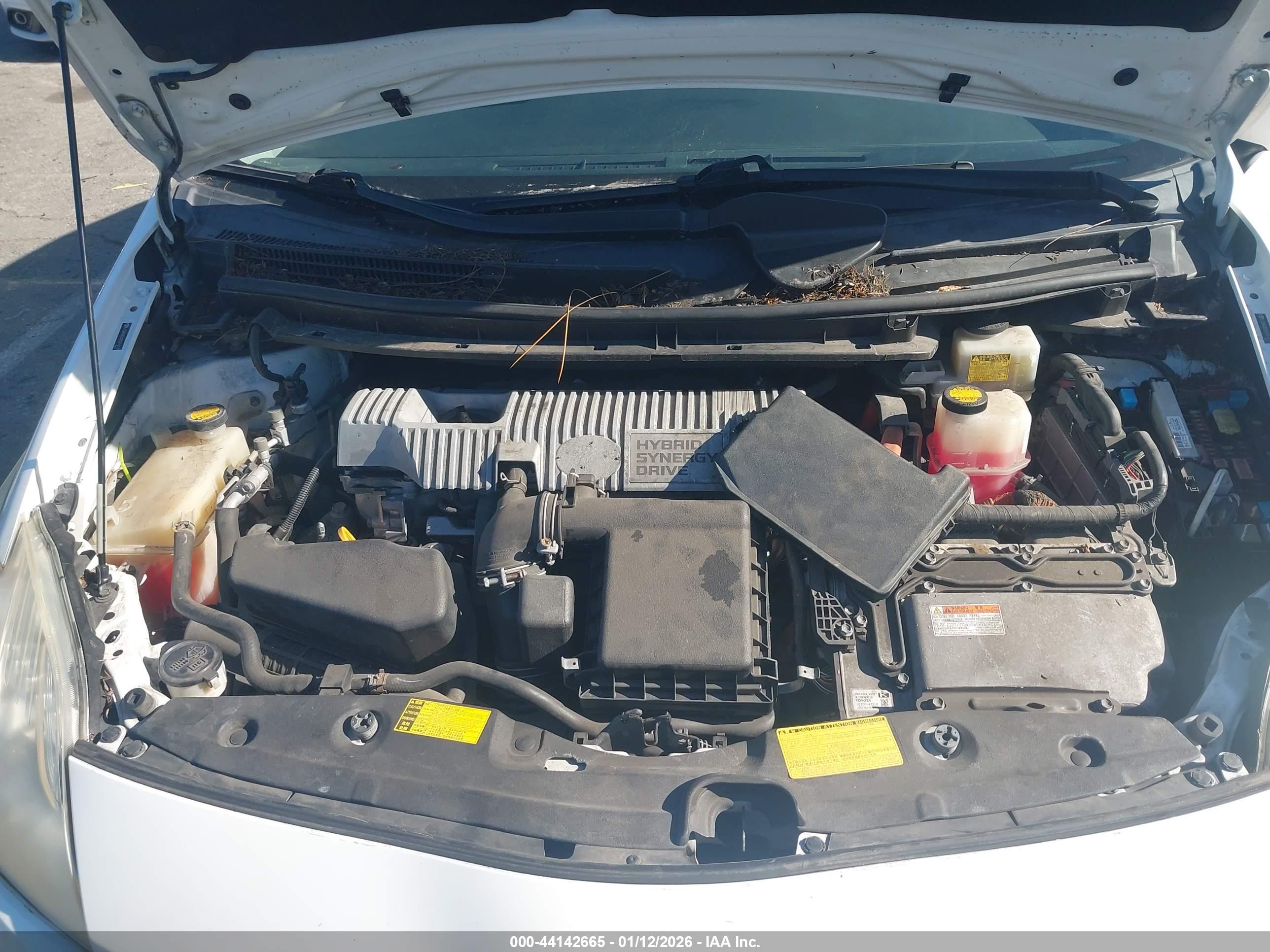 TOYOTA PRIUS image 10