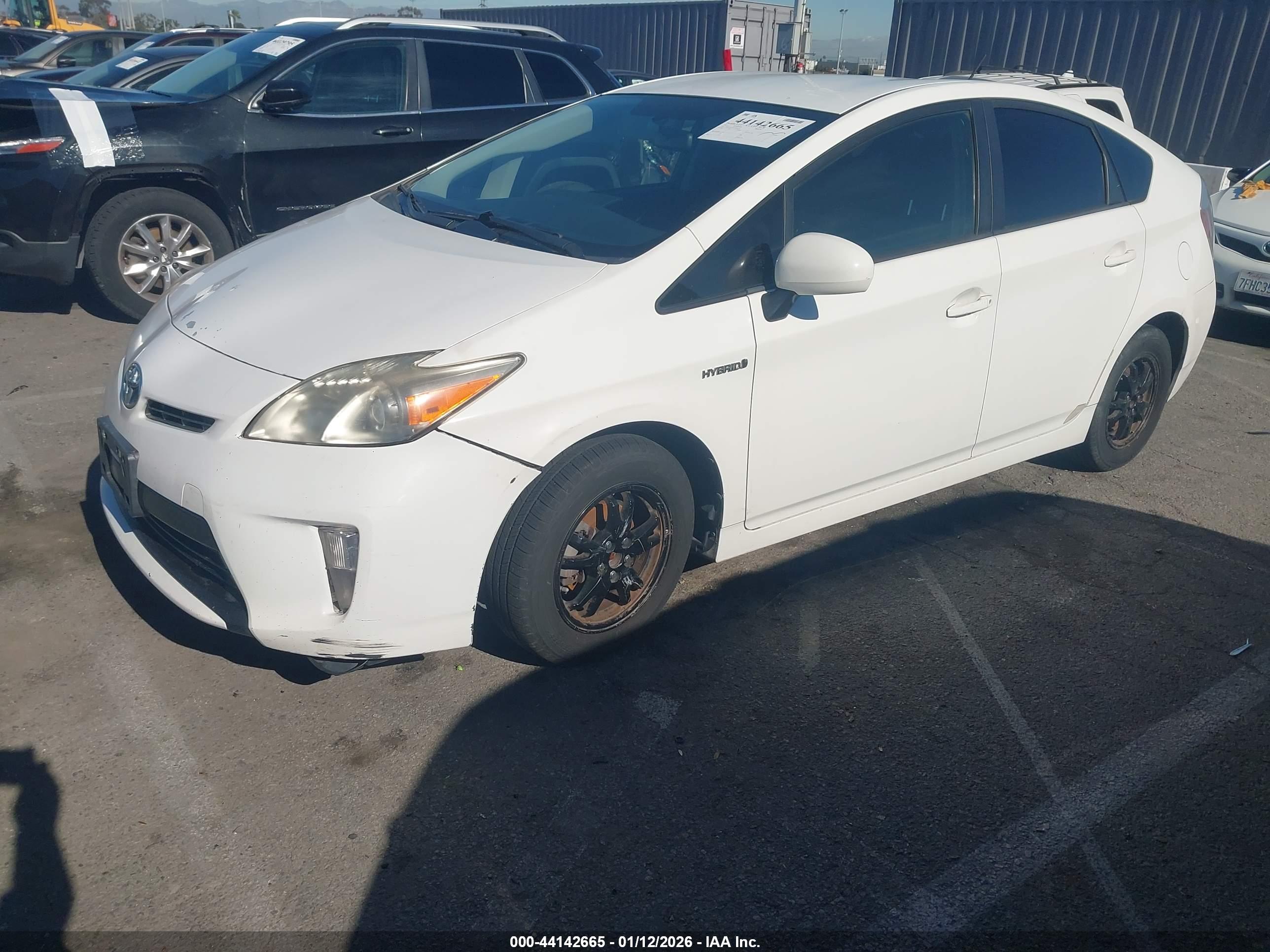 TOYOTA PRIUS image 2