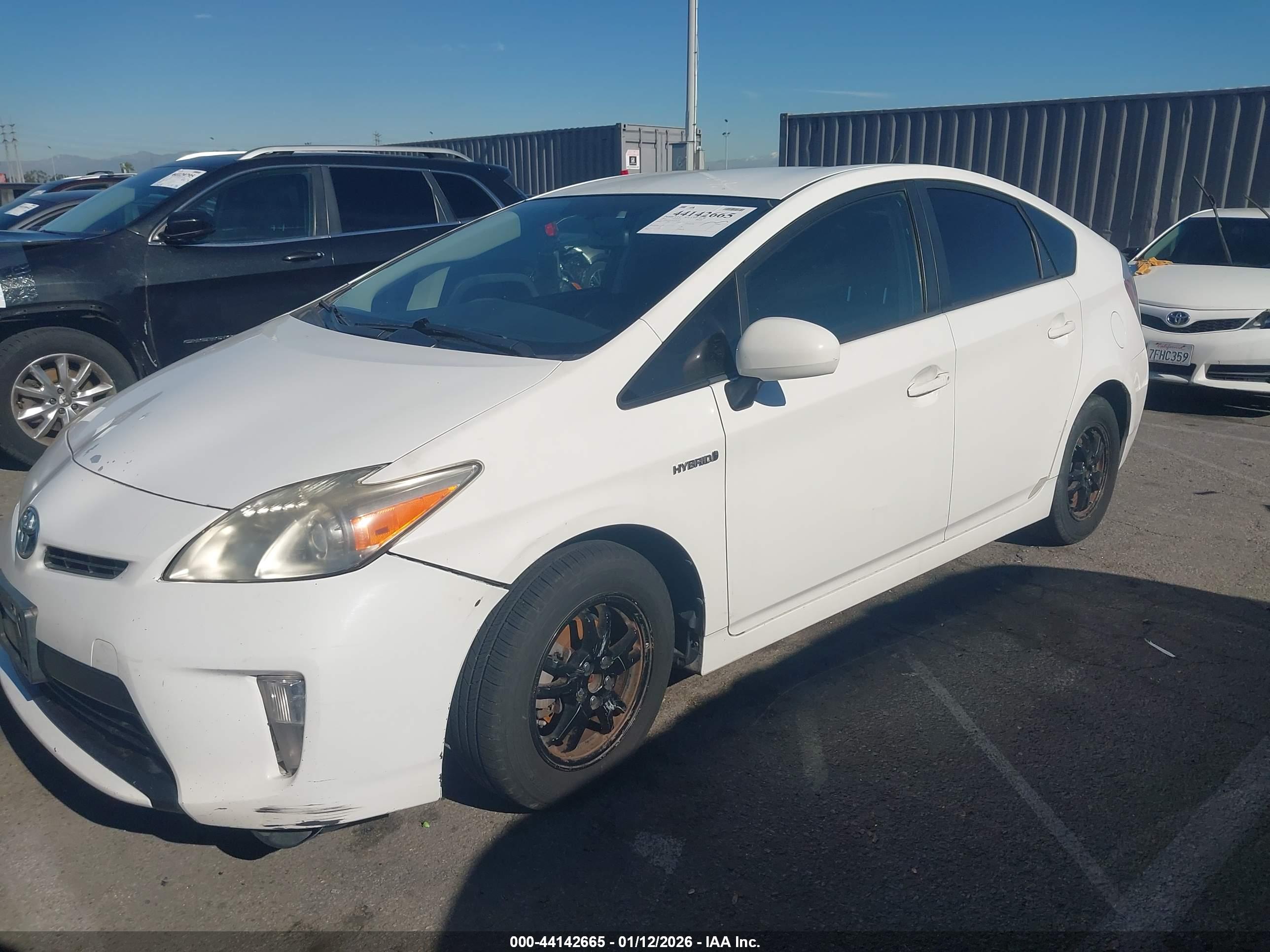 TOYOTA PRIUS image 6