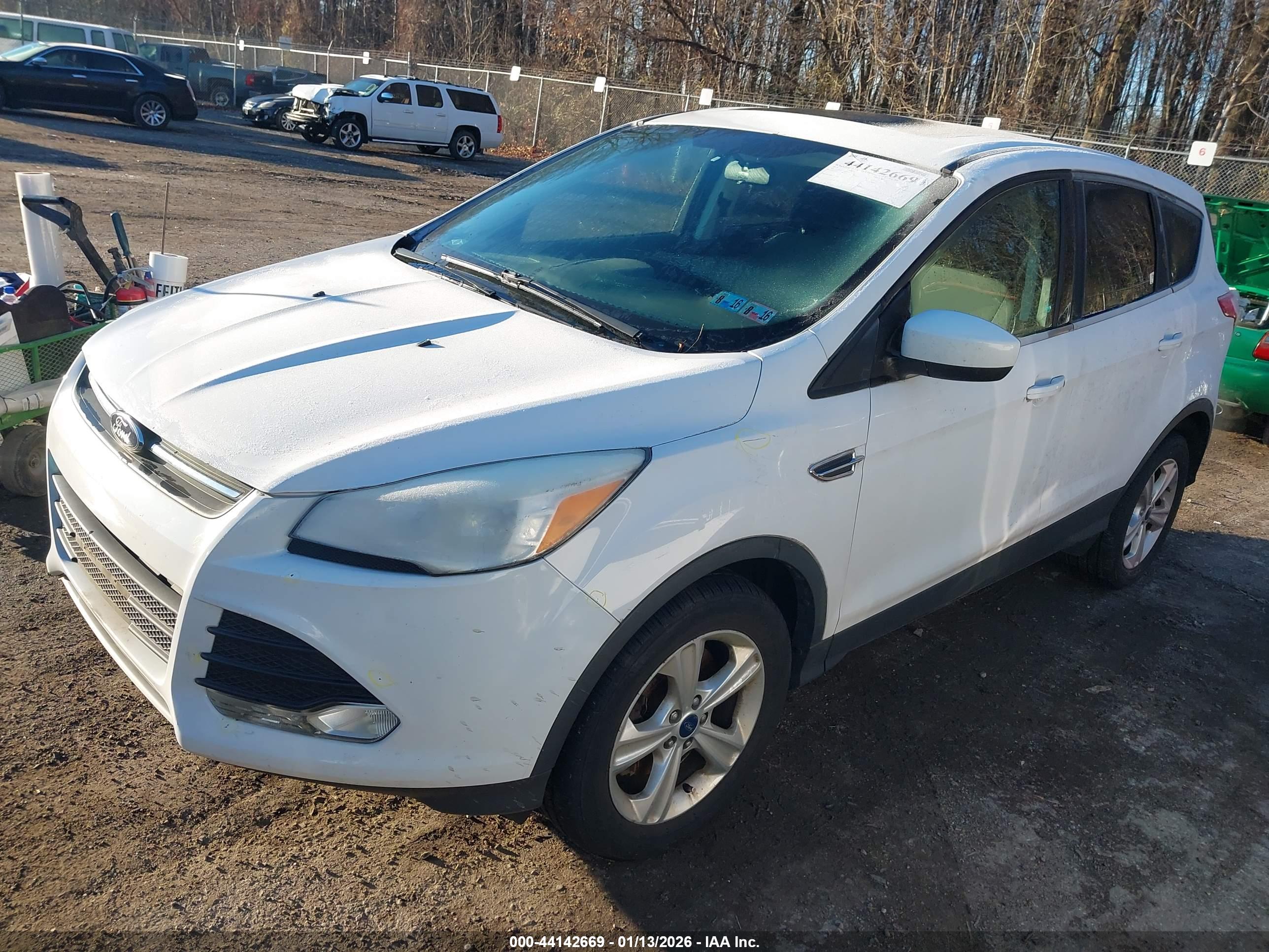 FORD ESCAPE image 2
