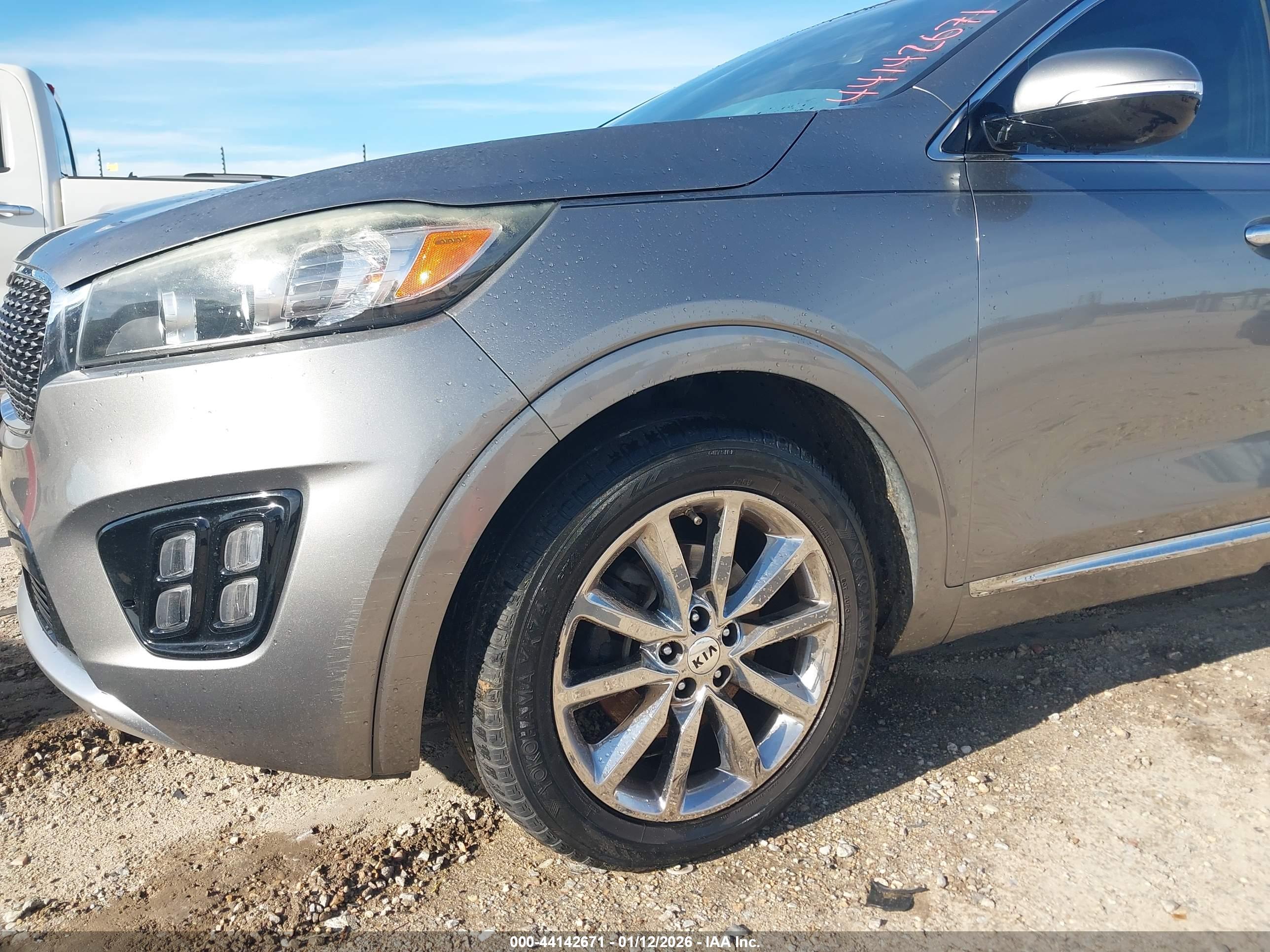 KIA SORENTO image 6