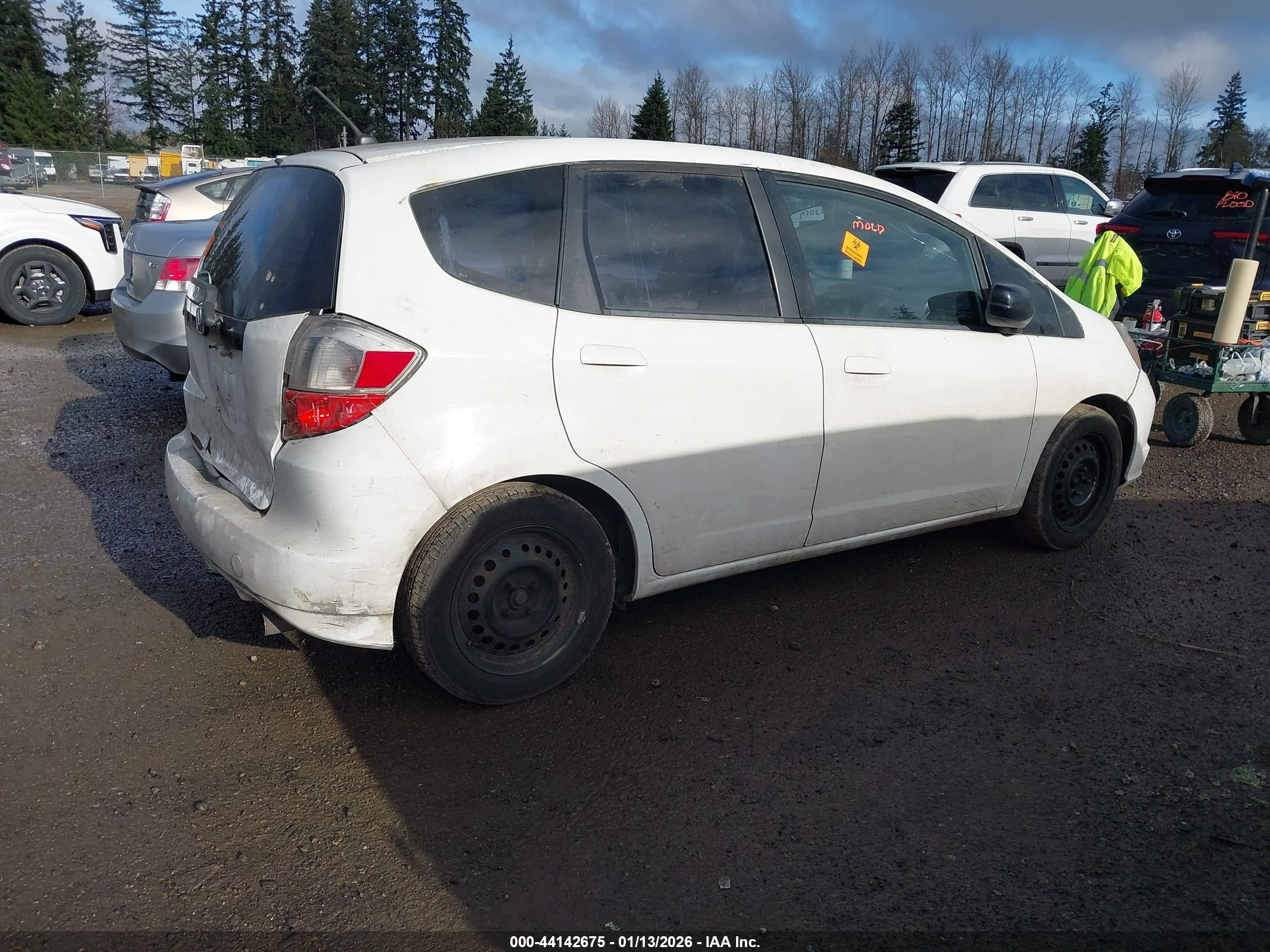 HONDA FIT image 4