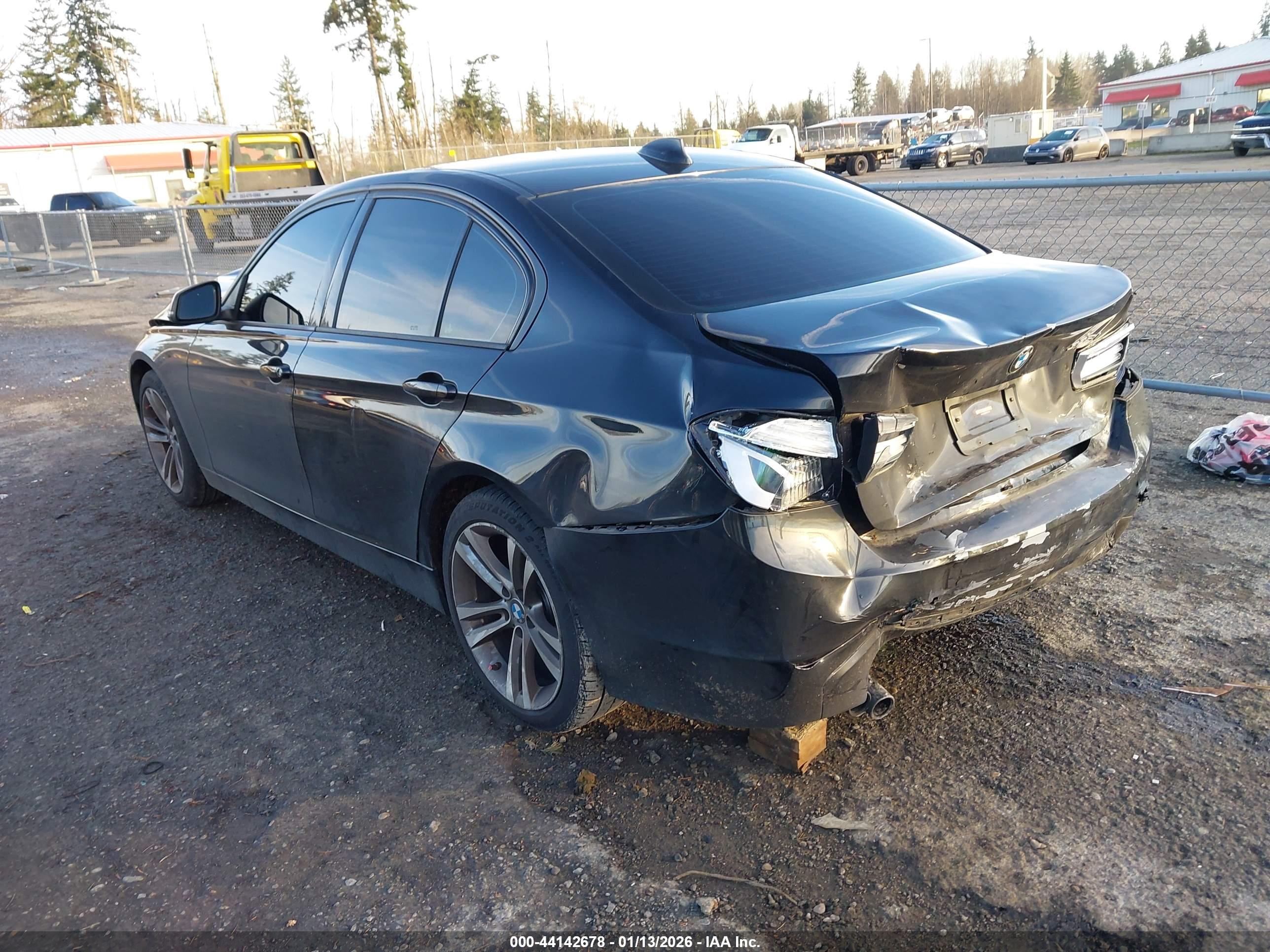 BMW 328I image 3