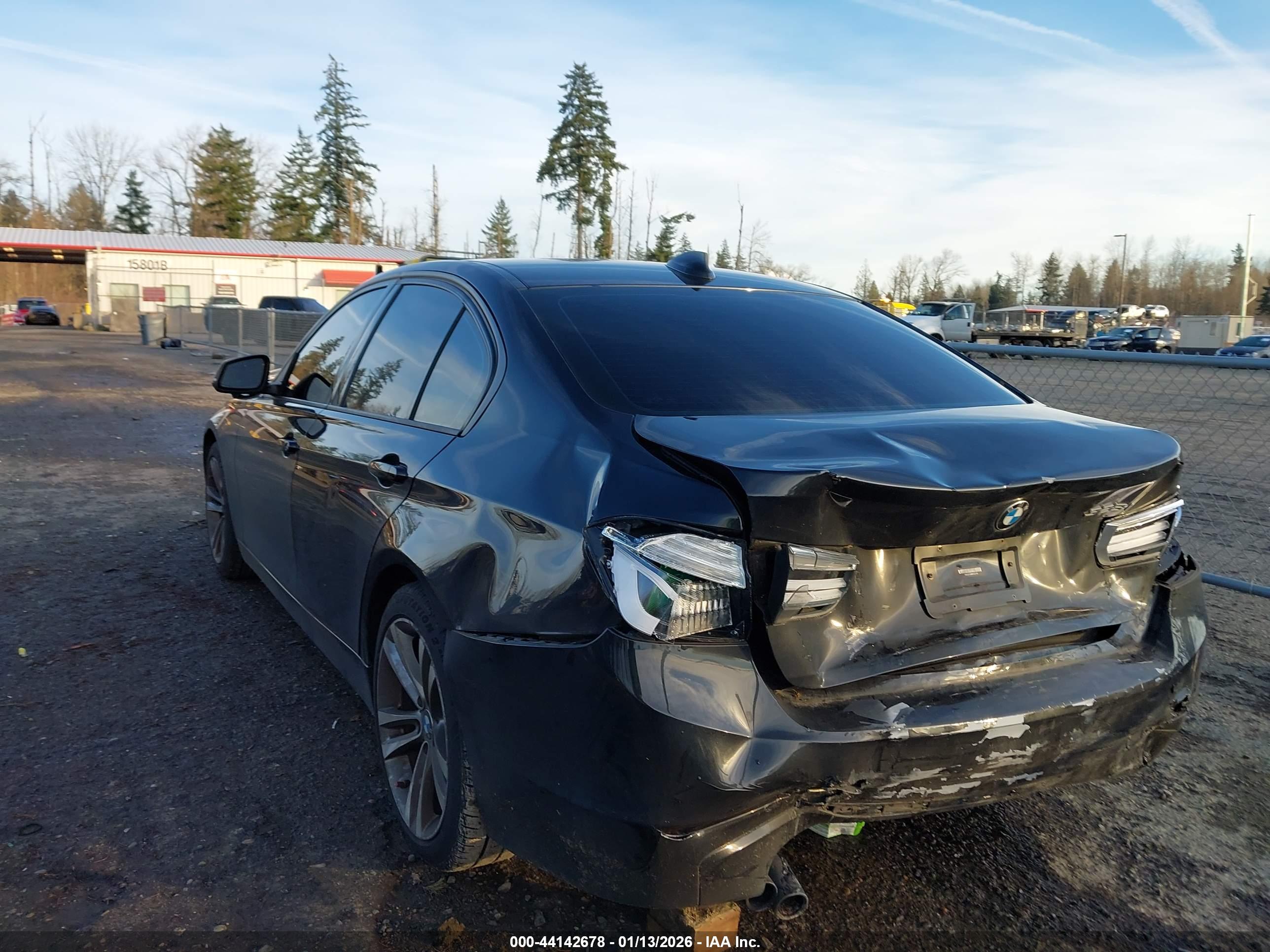 BMW 328I image 6