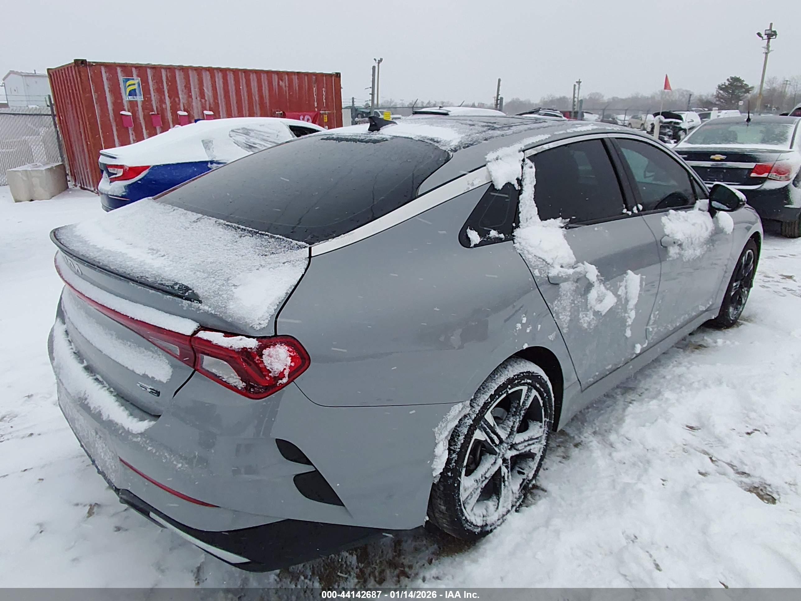 KIA K5 image 4