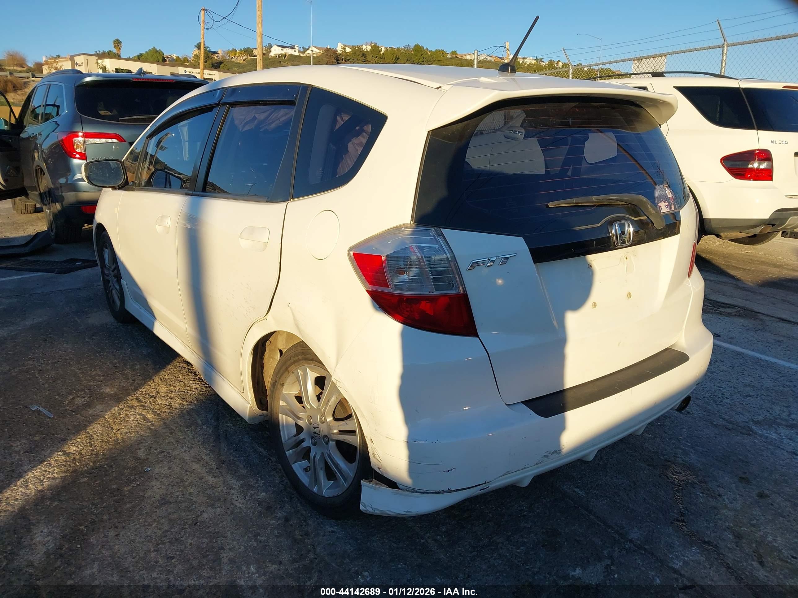 HONDA FIT image 6